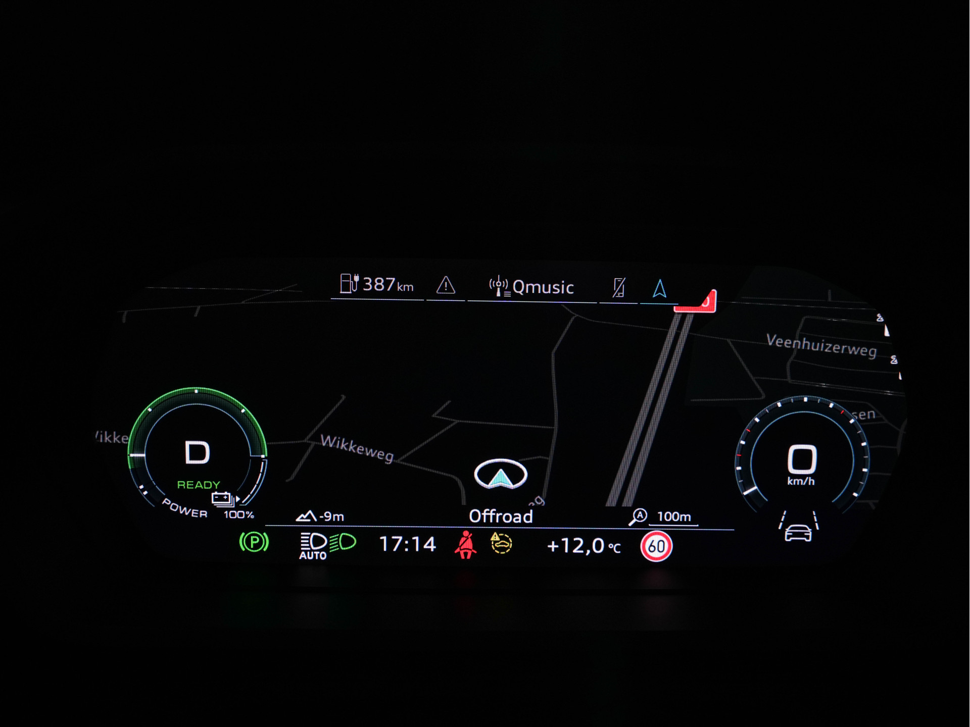 Audi Q4 e-tron 40 Launch edition Advanced Plus 77 kWh (3-Fase-11 kW) {SOH-93%} (INCL-BTW) *HEATPUMP | ADAPT-CRUISE | MATRIX-LED | NAVI-FULLMAP | KEYLESS | CAMERA | DIGI-COCKPIT | DAB | AMBIENT-LIGHT | HEATED-SPORTSEATS | SHIFT-PADDLES | PRIVACY-GLASS | 19