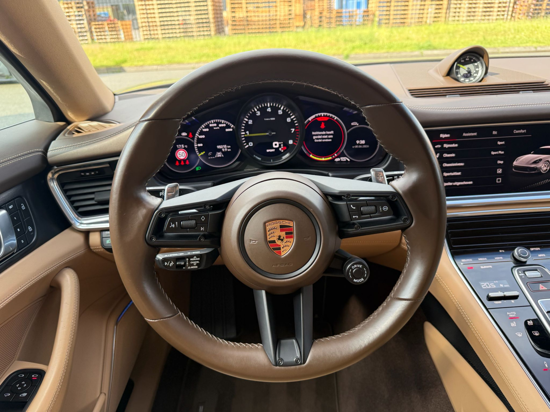 Porsche Panamera 2.9 4 E-Hybrid Platinum Edition | 2E EIGENAAR | 3/6/12MND GARANTIE | ACC | PANO | HUD | CARPLAY | SFEER | 360 CAMERA | BOMVOL | SOFTCLOSE |