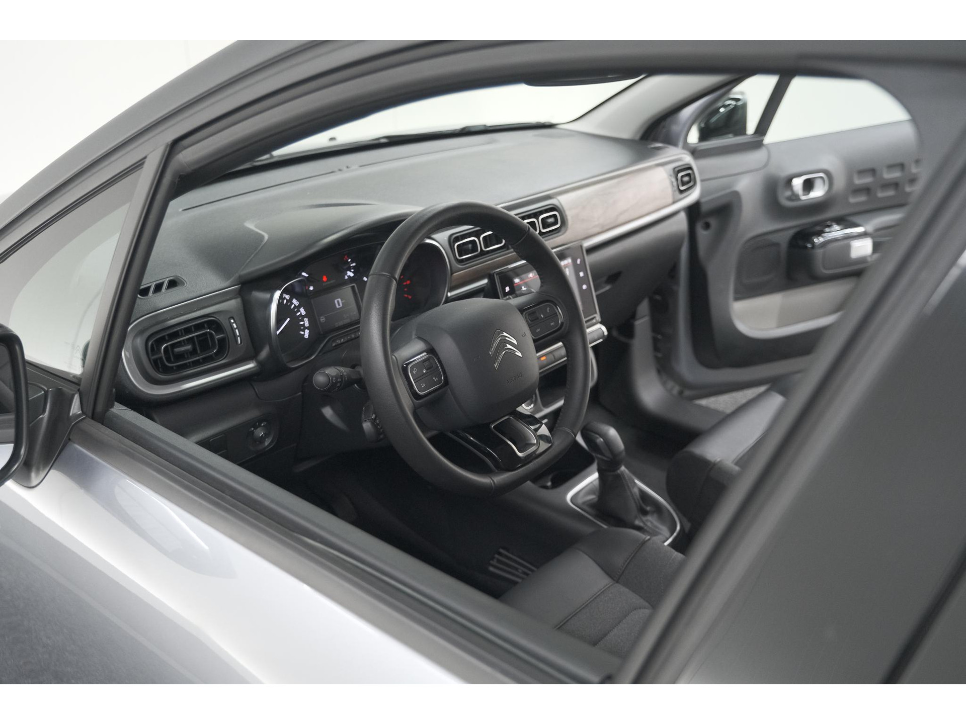 Citroen C3 PureTech 83 Max | Camera | Stoelverwarming | Navigatie | Parkeersensoren