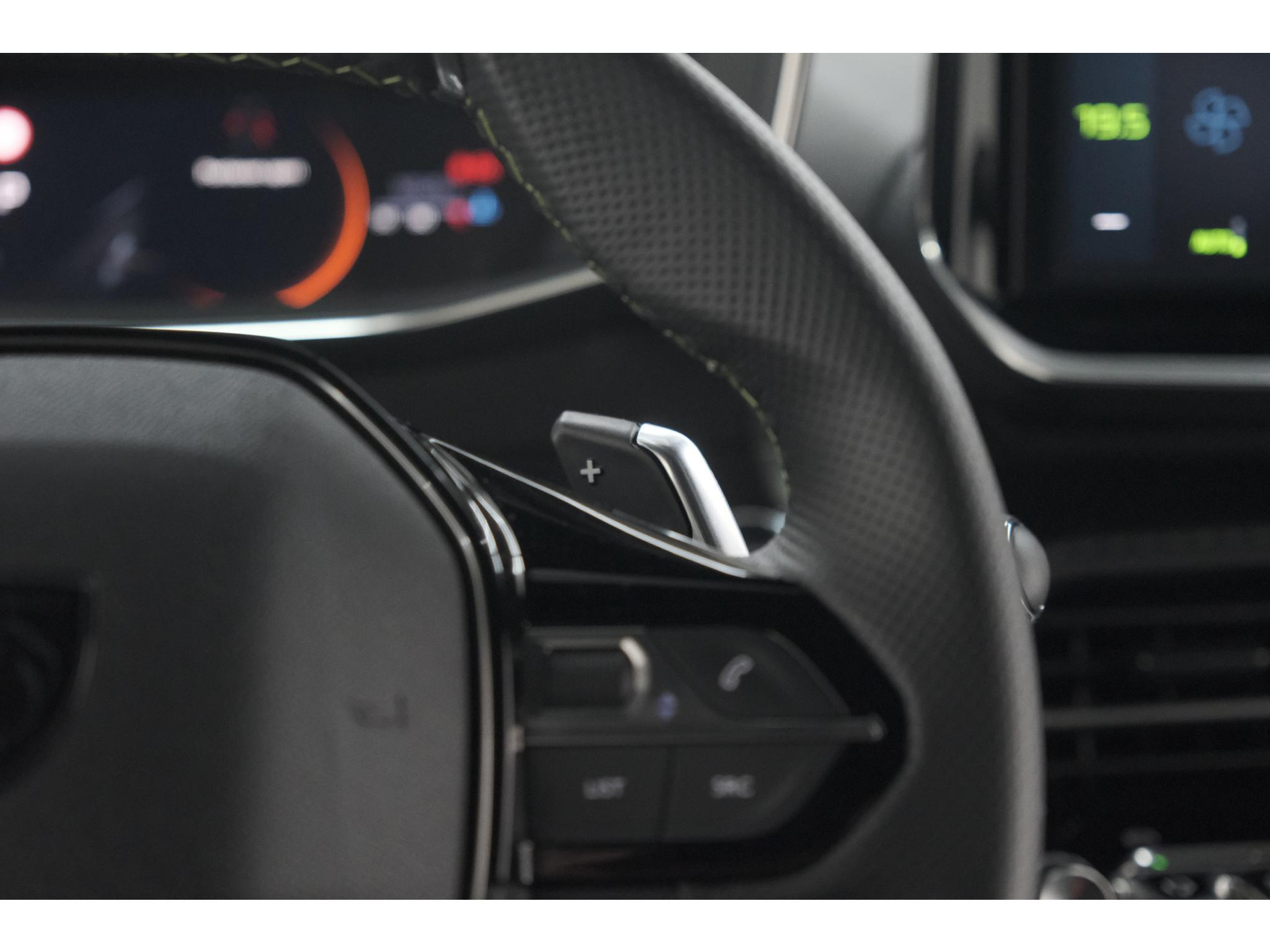 Peugeot 2008 PureTech 130 EAT8 GT | 360 Camera | Stoelmassage | Adaptieve Cruise Control | Dodehoekdetectie