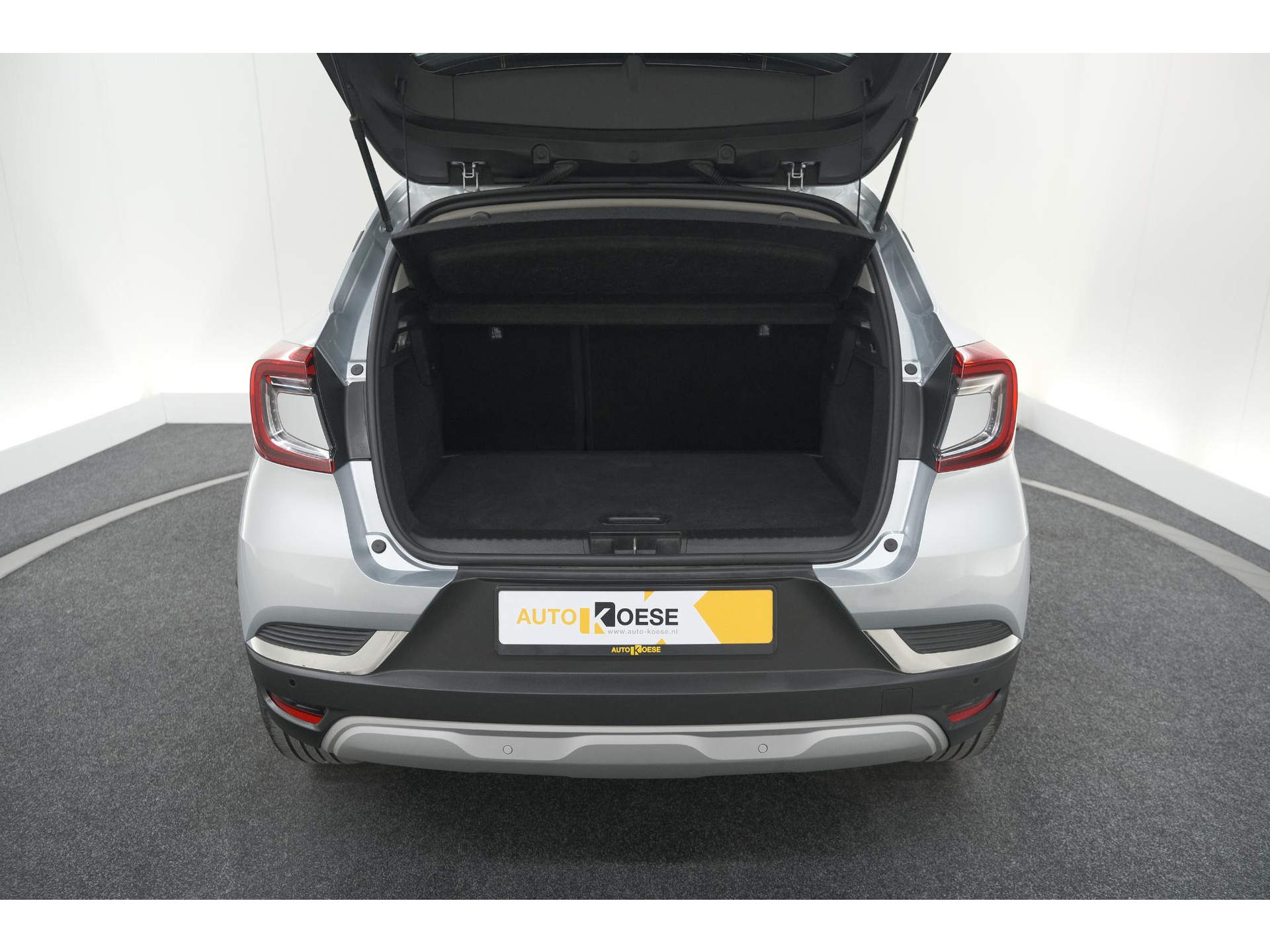 Renault Captur Mild Hybrid 140 EDC Techno | Camera | 9.3 Inch Groot Scherm | Stoelverwarming | Apple Carplay