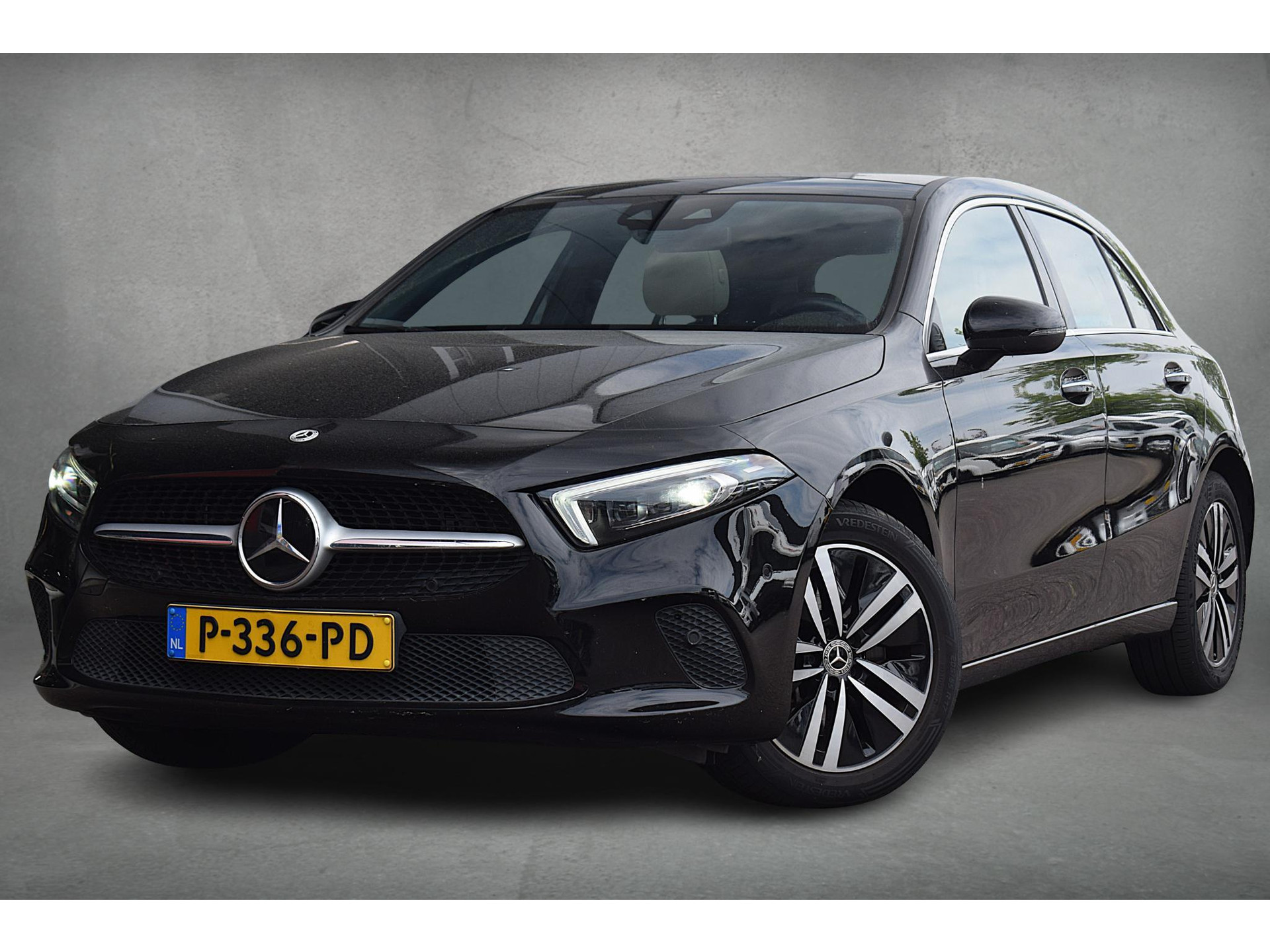 Mercedes-Benz A-klasse 250 e Business Solution Luxury Limited | Pano | Leer | Burmester | SOH: 94,3% | Stoelverwarming