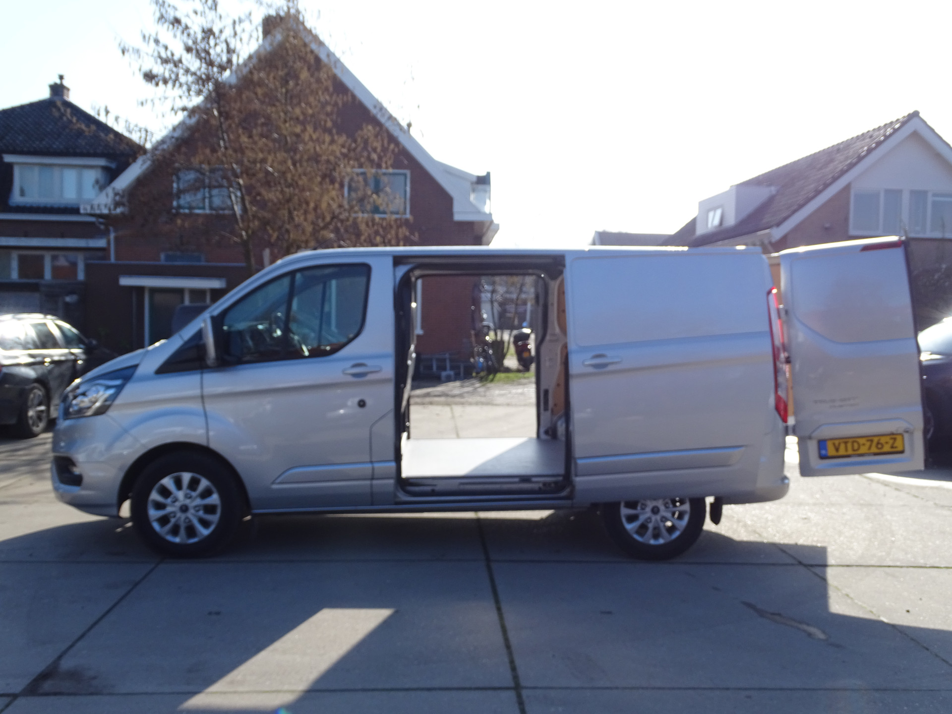 Ford Transit Custom 2.0 TDCI L1H1 Limited Automaat