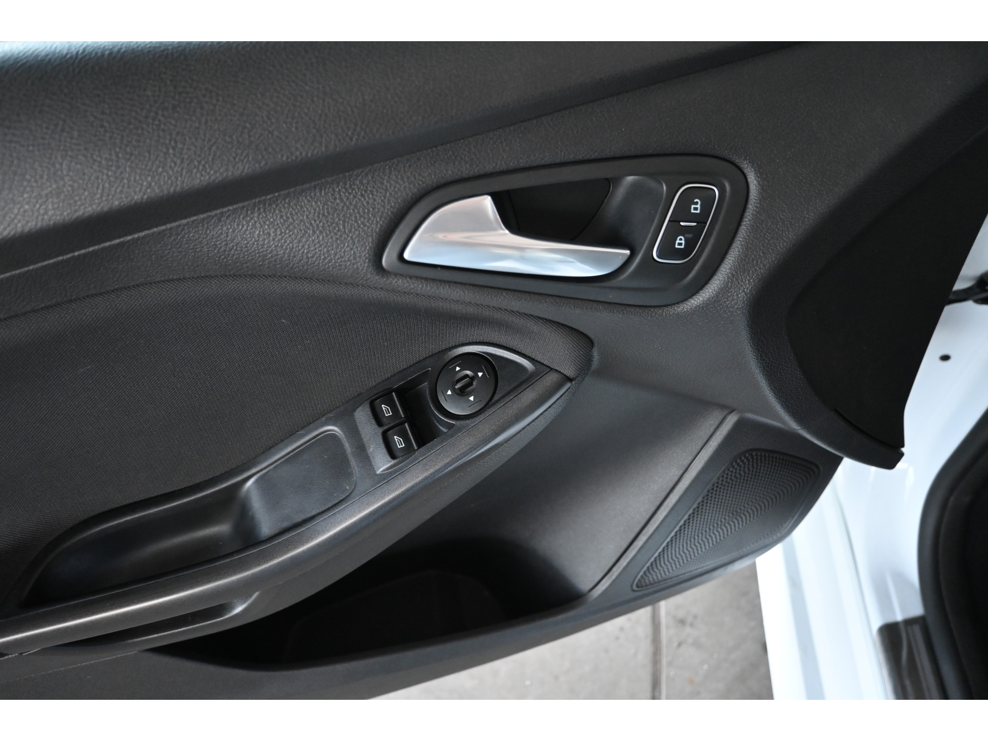 Ford Focus Wagon 1.5 ST-Line Clima Navigatie Cruise Control Trekhaak Rijklaarprijs Inruil Mogelijk!