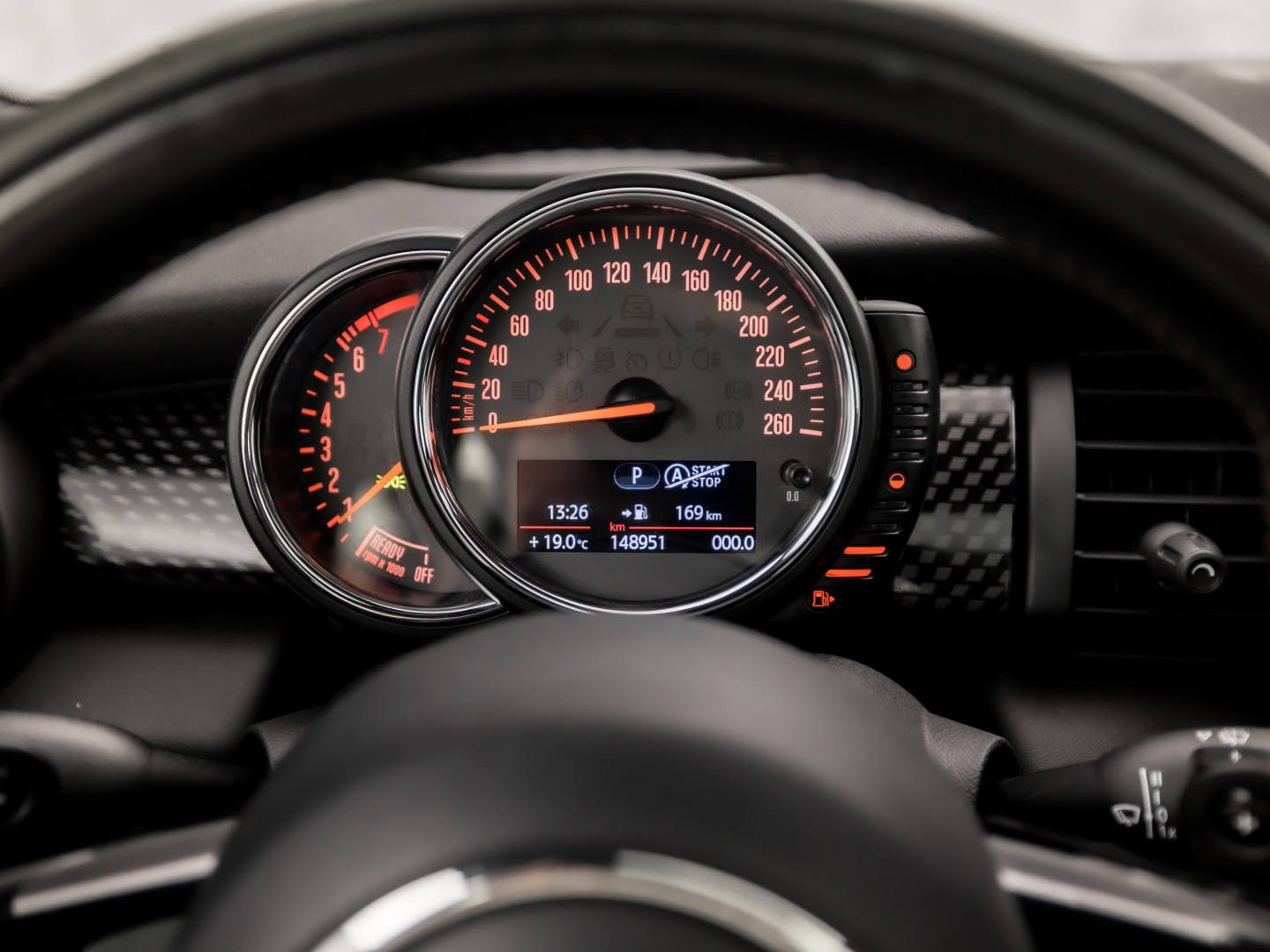 MINI 5-deurs 2.0 Cooper S Chili Edition 192Pk Automaat (PANORAMADAK, GROOT NAVI, HEAD-UP DISPLAY, LEDER, STOELVERWARMING, SPORTSTOELEN, GETINT GLAS, PARKEERSENSOREN, NIEUWSTAAT)