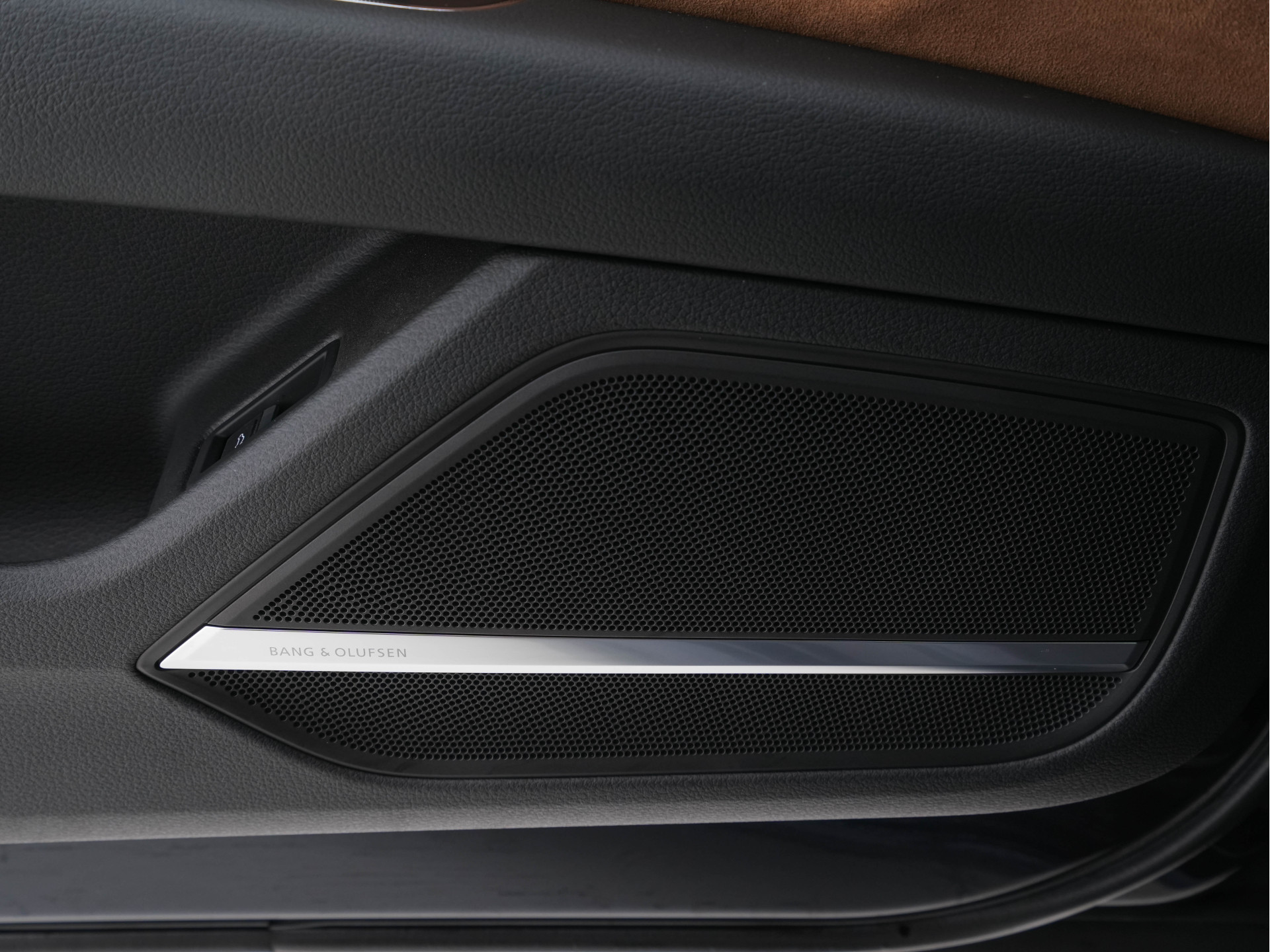 Audi A8 50 TDI Quattro Aut. * MATRIX-LED | UNICUM-LEATHER | DIGI-COCKPIT | BANG&OLUFSEN-SURROUND | SOFT-CLOSE | KEYLESS | MEMORY-SEATS | ADAPTIVE-CRUISE | DAB | CAMERA | ECC | PDC | AIR-SUSPENSION | AMBIENT-LIGHT