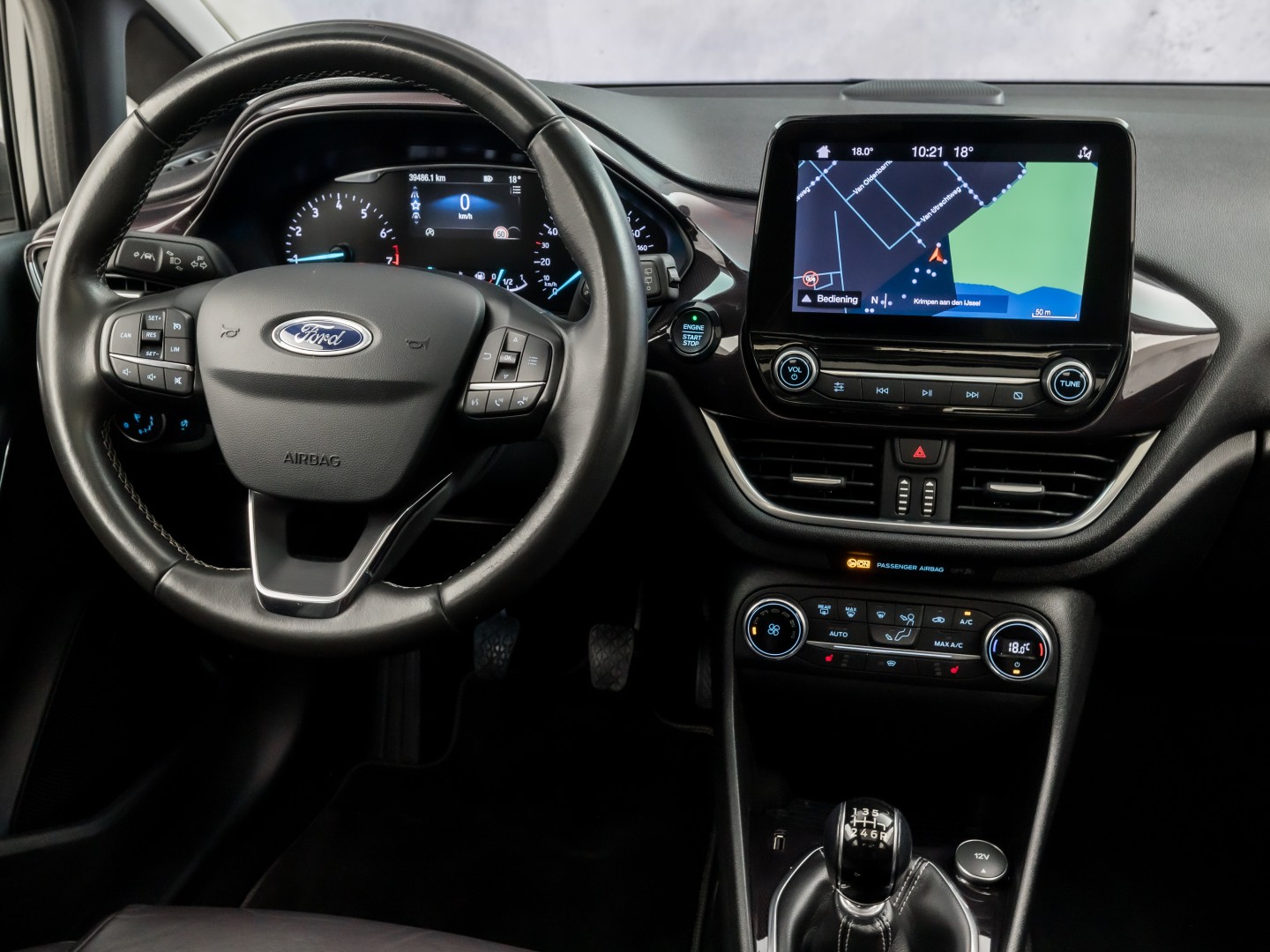 Ford Fiesta 1.0 EcoBoost Vignale (PANORAMADAK, APPLE CARPLAY, CAMERA, LEDER, STOELVERWARMING, SPORTSTOELEN, GETINT GLAS, KEYLESS, NIEUWSTAAT)
