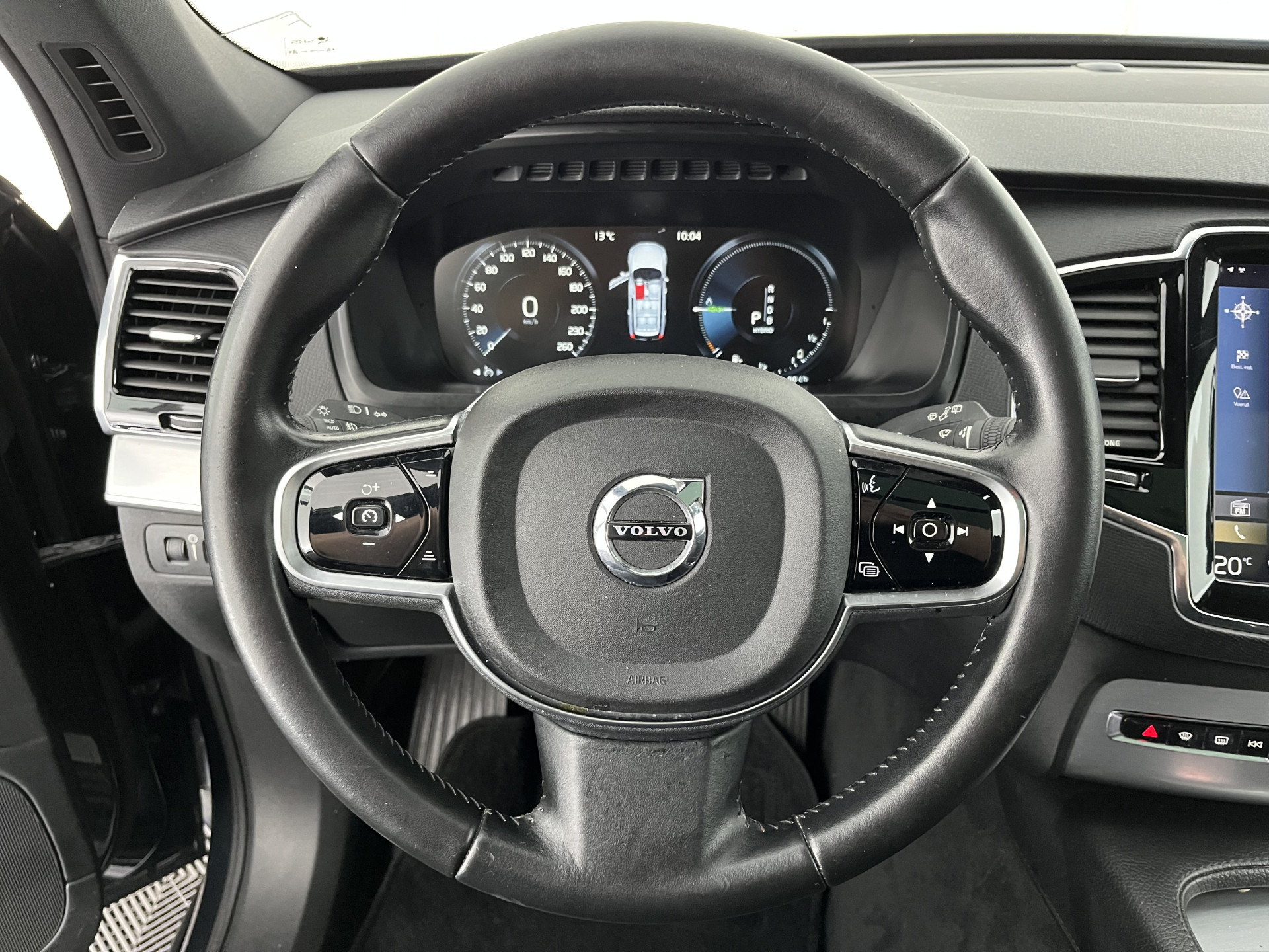 Volvo XC90 2.0 T8 Twin Engine AWD Inscription [ 7-Pers. ] (INCL-BTW) Aut. *PANO | HEAD-UP | LUXURY-LEATHER | FULL-LED | DIGI-COCKPIT | NAVI-FULLMAP | CARPLAY | ECC | HEATED-COMFORTSEATS | LANE-ASSIST | PDC | TOWBAR | 19"ALU*