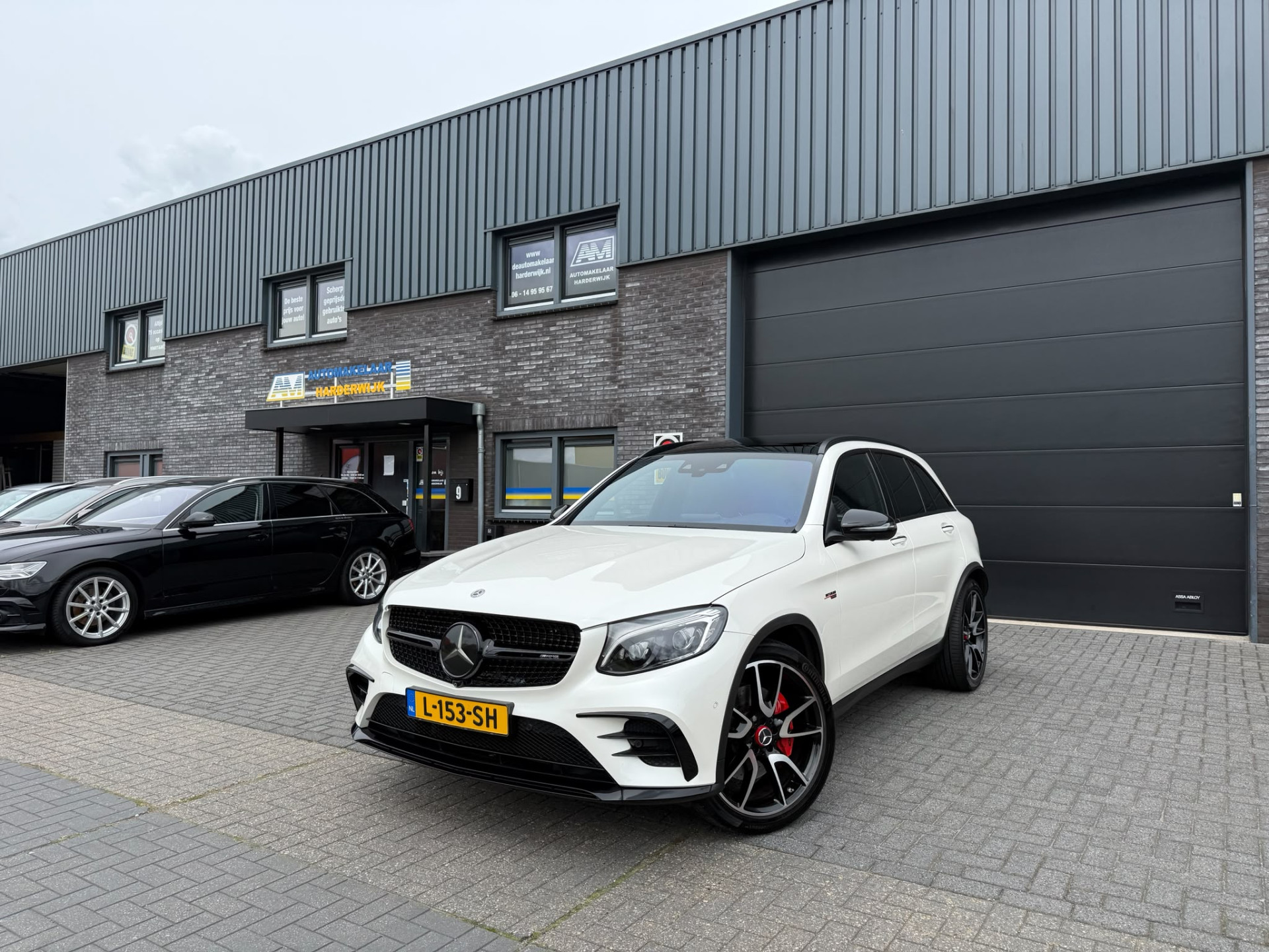 Mercedes-Benz GLC-klasse AMG 43 4MATIC | 3/6/12MND GARANTIE | KUIPSTOELEN | BURMESTER | MEMORY | PANO | ACC | STANDKACHEL | 360 CAMERA | BOMVOL | TREKHAAK |
