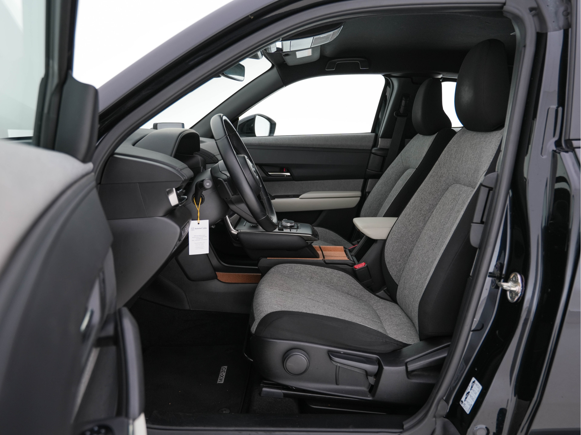 Mazda MX-30 e-SkyActiv 145 Comfort 36 kWh {SOH-94%} (INCL-BTW) *NAVI-FULLMAP | ADAPTIVE-CRUISE | BLIND-SPOT | FULL-LED | KEYLESS | CAMERA | DAB+ | HEAD-UP | DIGI-COCKPIT | COMFORT-SEATS | CCS-FASTLOADER | 18''ALU*