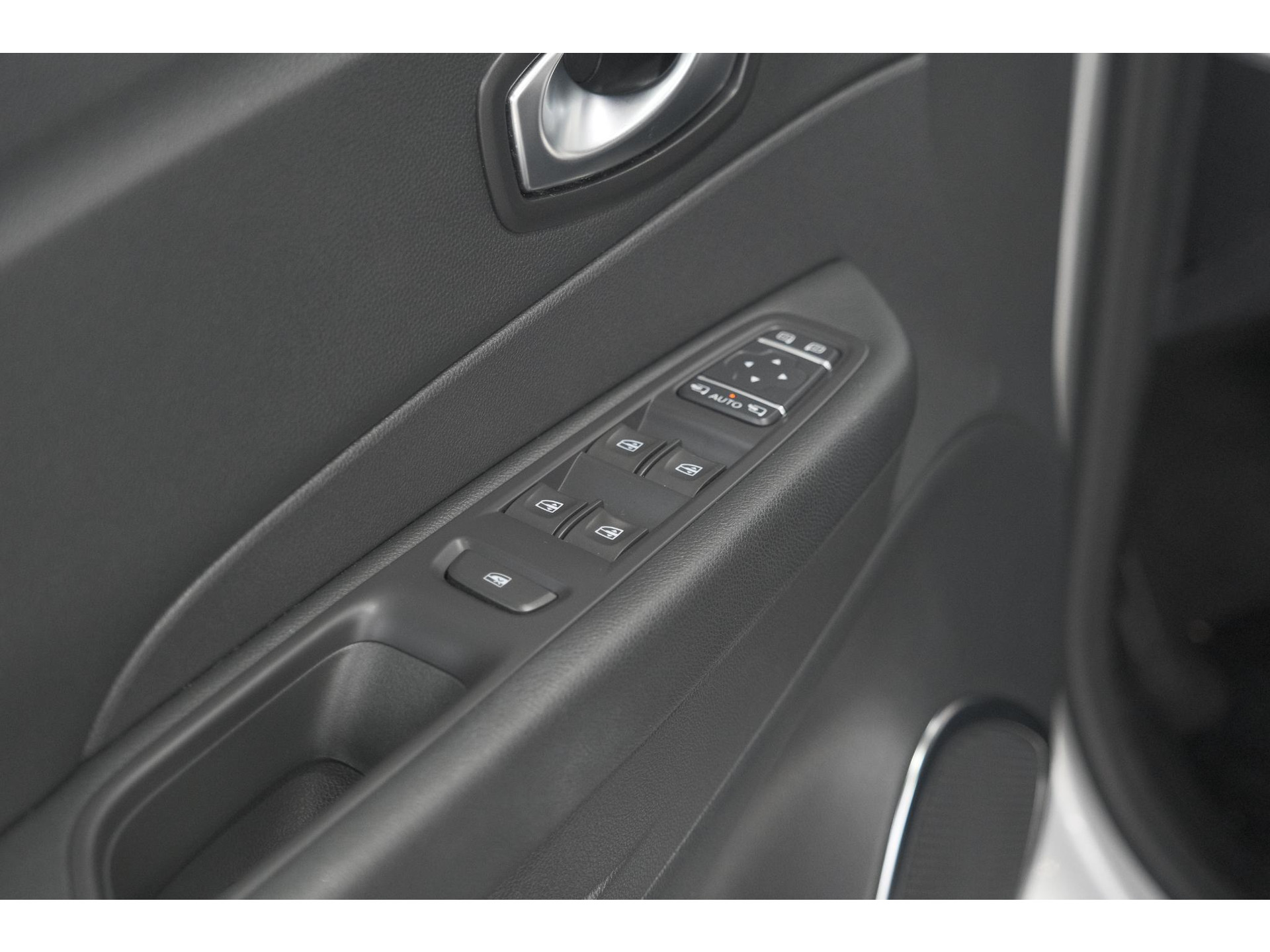 Renault Captur TCe 150 EDC Intens | Trekhaak | Navigatie | Parkeersensoren