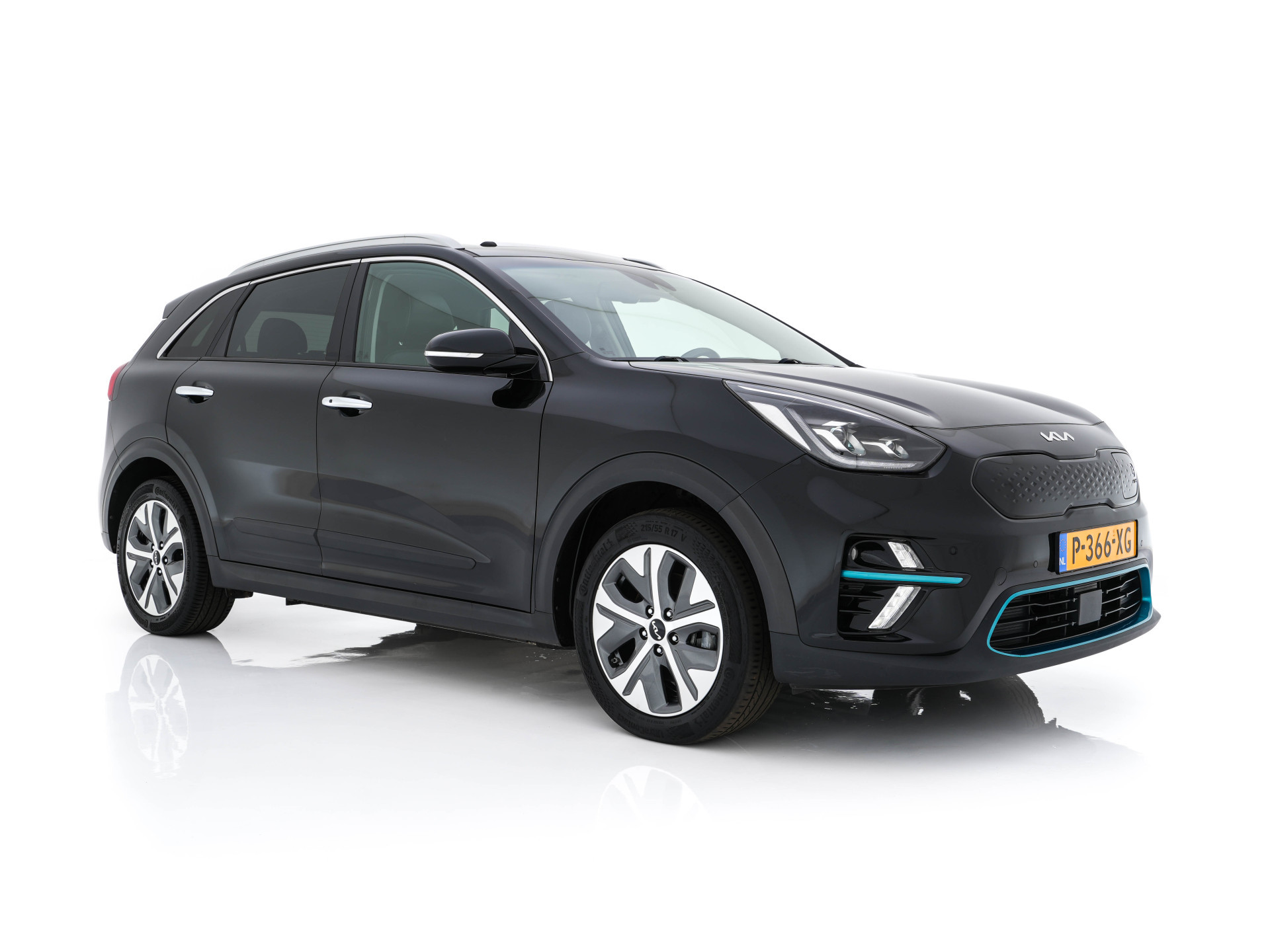 Kia e-Niro ExecutiveLine 64 kWh [ 3-Fase ] {SOH-100%} (INCL-BTW) Aut. *PANO | LEATHER | JBL-AUDIO | FULL-LED | NAVI-FULLMAP | DAB | ADAPTIVE-CRUISE | CAMERA | MEMORY-PACK | LANE-ASSIST | CCS-FASTLOADER | KEYLESS | DIGI-COCKPIT | 17"ALU*