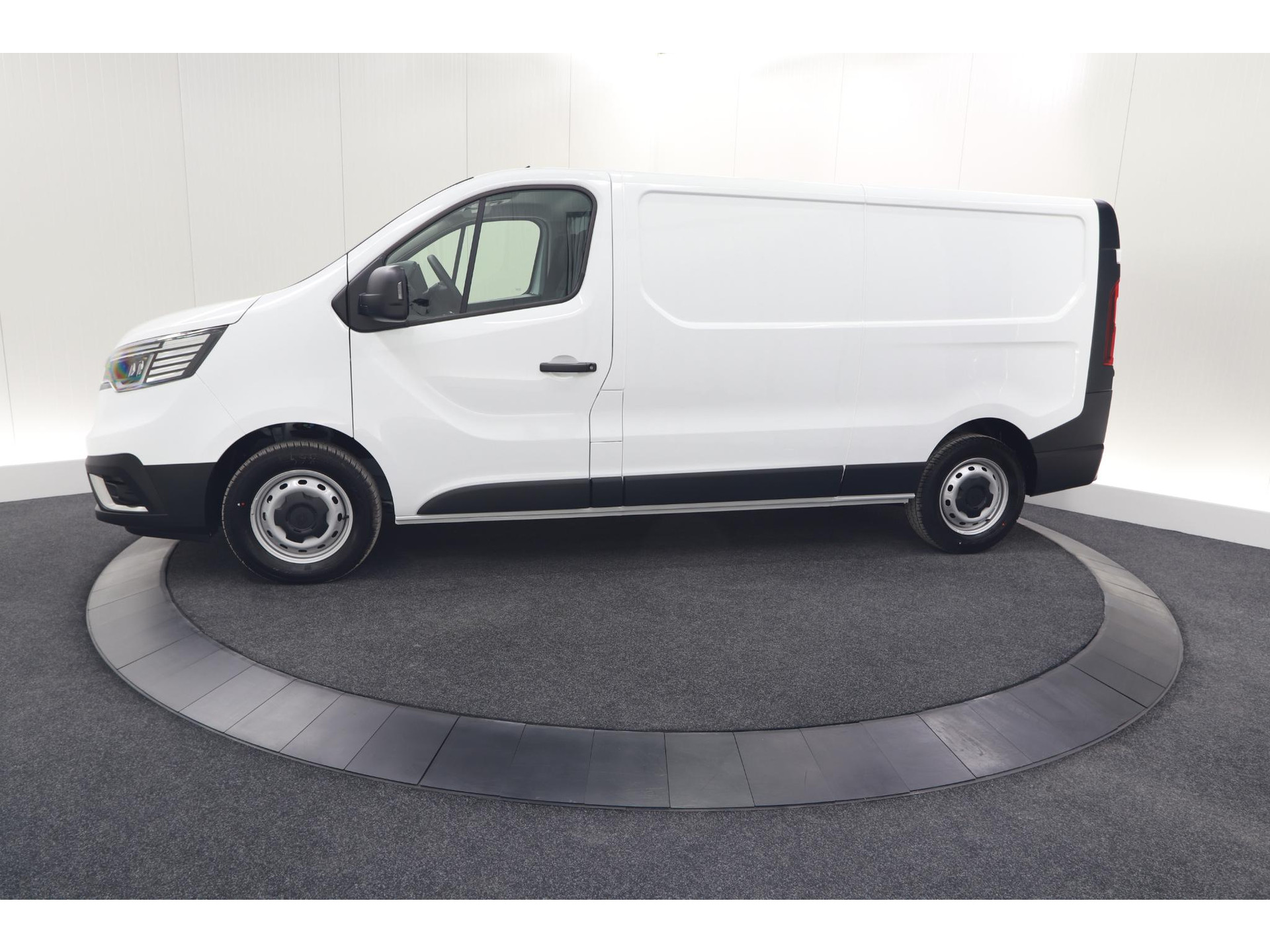 Renault Trafic 2.0 Blue dCi 130 T30 L2H1 Advance | Camera | Apple Carplay | Parkeersensoren