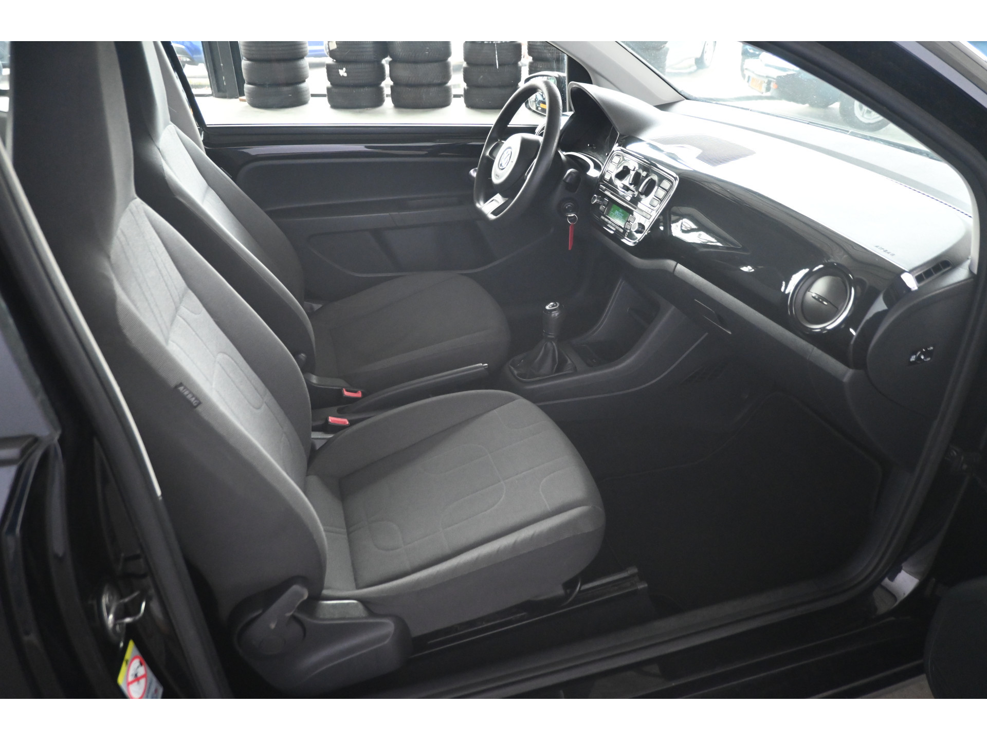 Volkswagen Up! 1.0 Move Up! Airco Elektrisch Pakket! Lichtmetaal All in Prijs! Inruil Mogelijk!