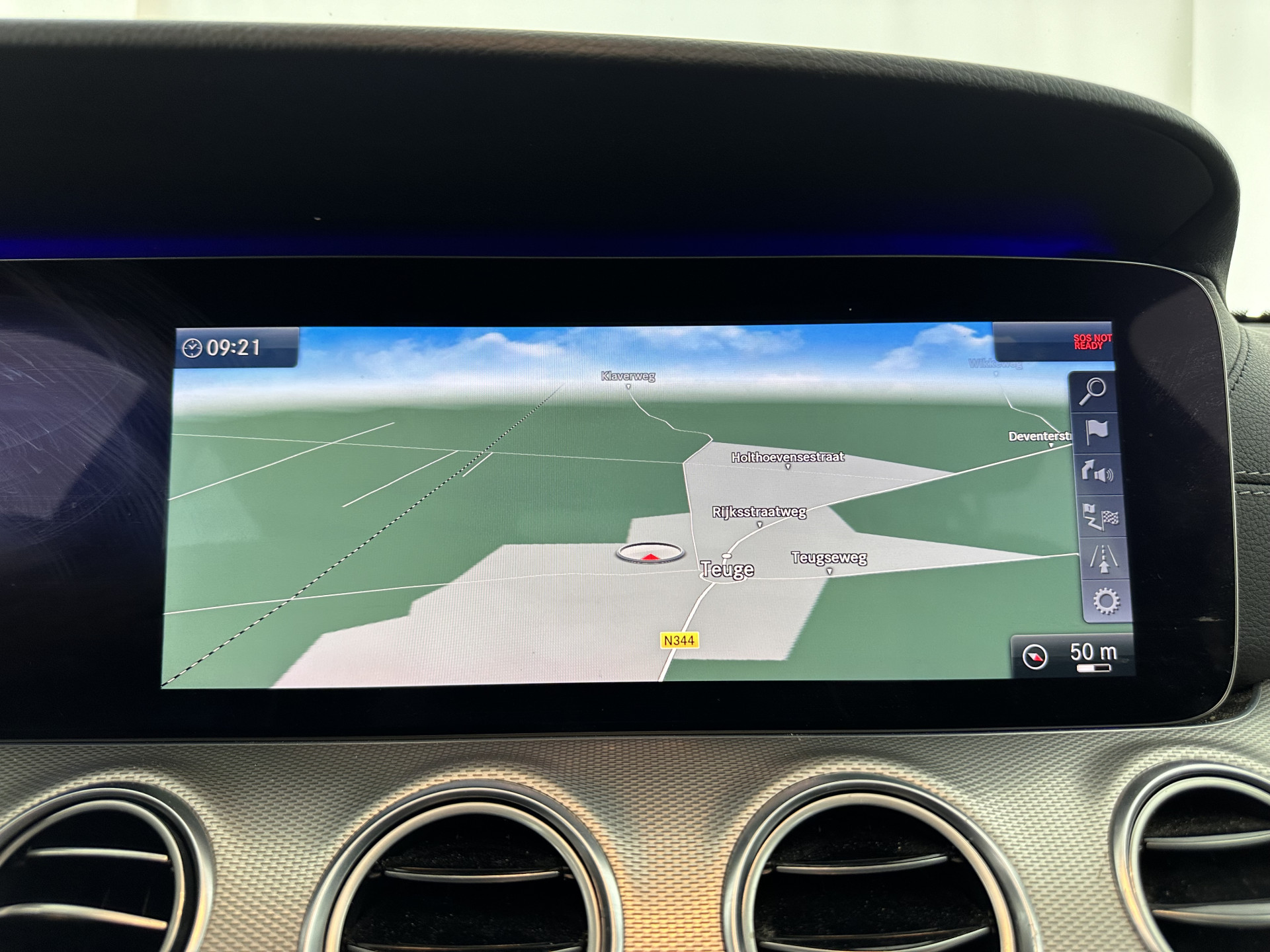 Mercedes-Benz E-klasse 220 d AMG-Line (INCL-BTW ) Aut. *PANO | FULL-LED | LEATHER-MICROFIBRE | WIDE-SCREEN-DIGI-COCKPIT | NAVI-FULLMAP | AMBIENT-LIGHT | HEATED-SPORTSEATS | ECC | SHIFT-PADLLES | PDC | CRUISE | 19"ALU*