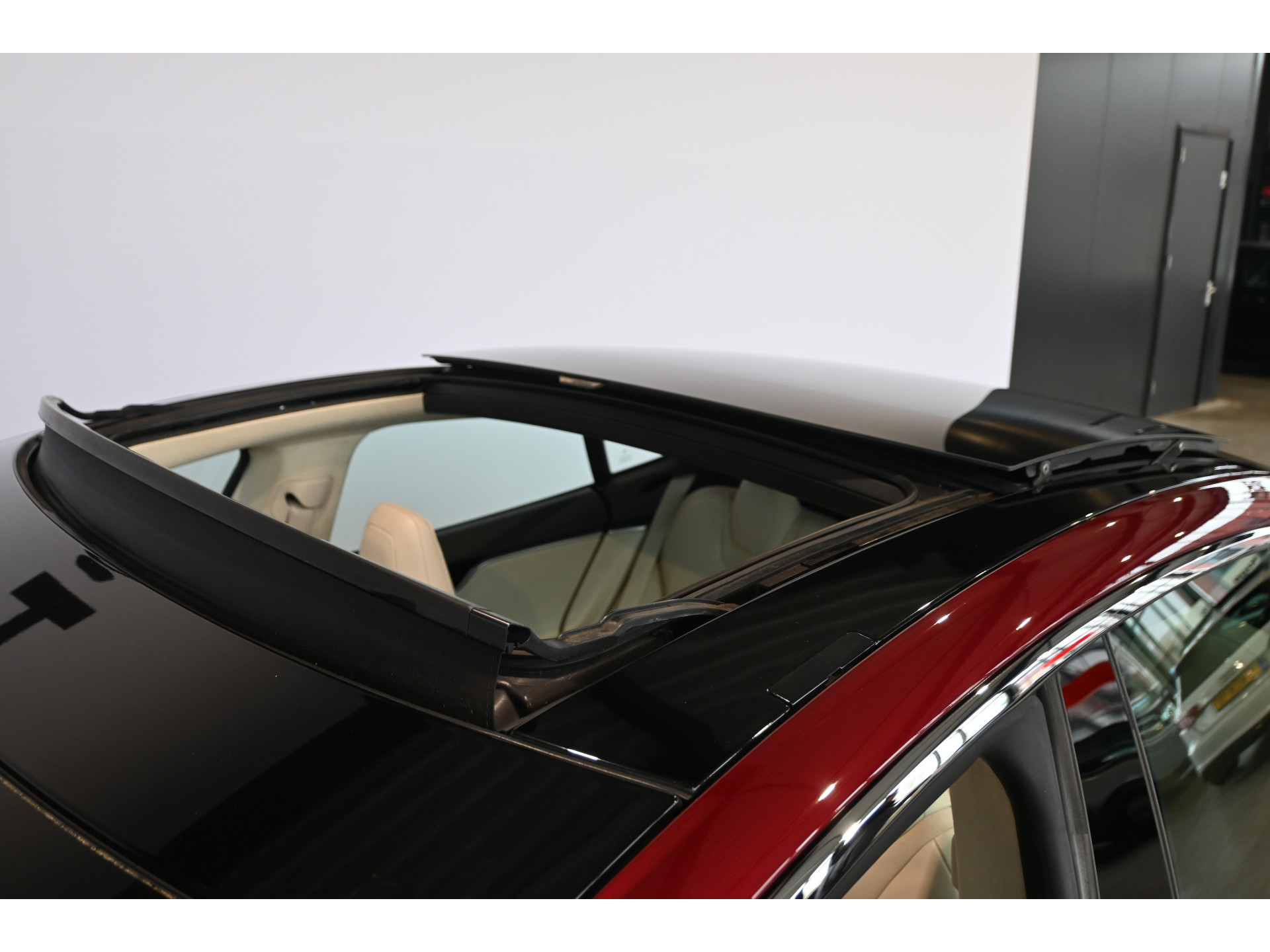 Tesla Model S 85 Performance Tech Pack ECC Navigatie Licht metaal MARGE 339KM Actieradius! Inruil mogelijk