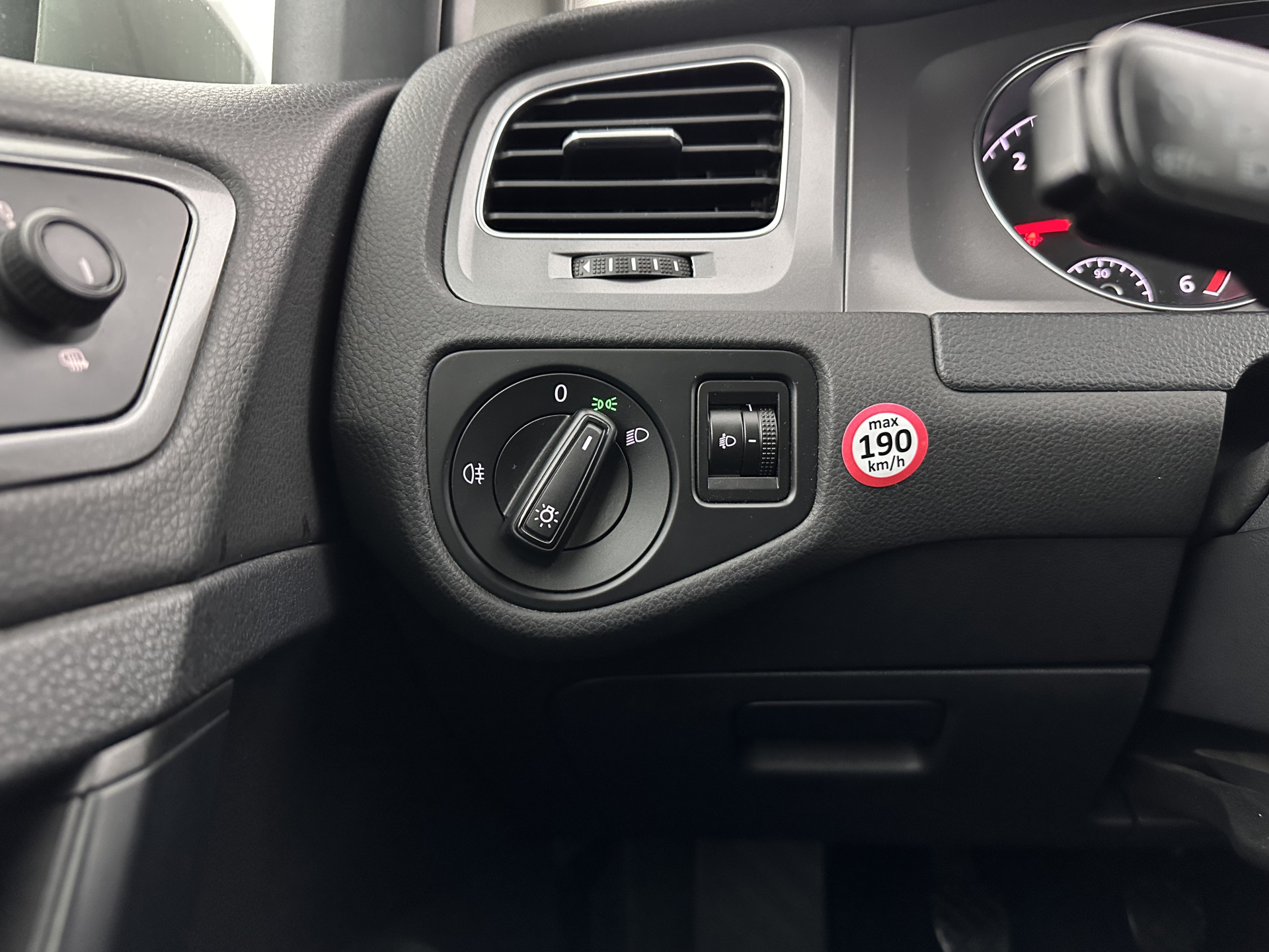 Volkswagen Golf 1.6 TDI Trendline Bluemotion (INCL.BTW) *NAVI-FULLMAP | AIRCO | CRUISE | COMFORT-SEATS | 15''ALU | TOWBAR*