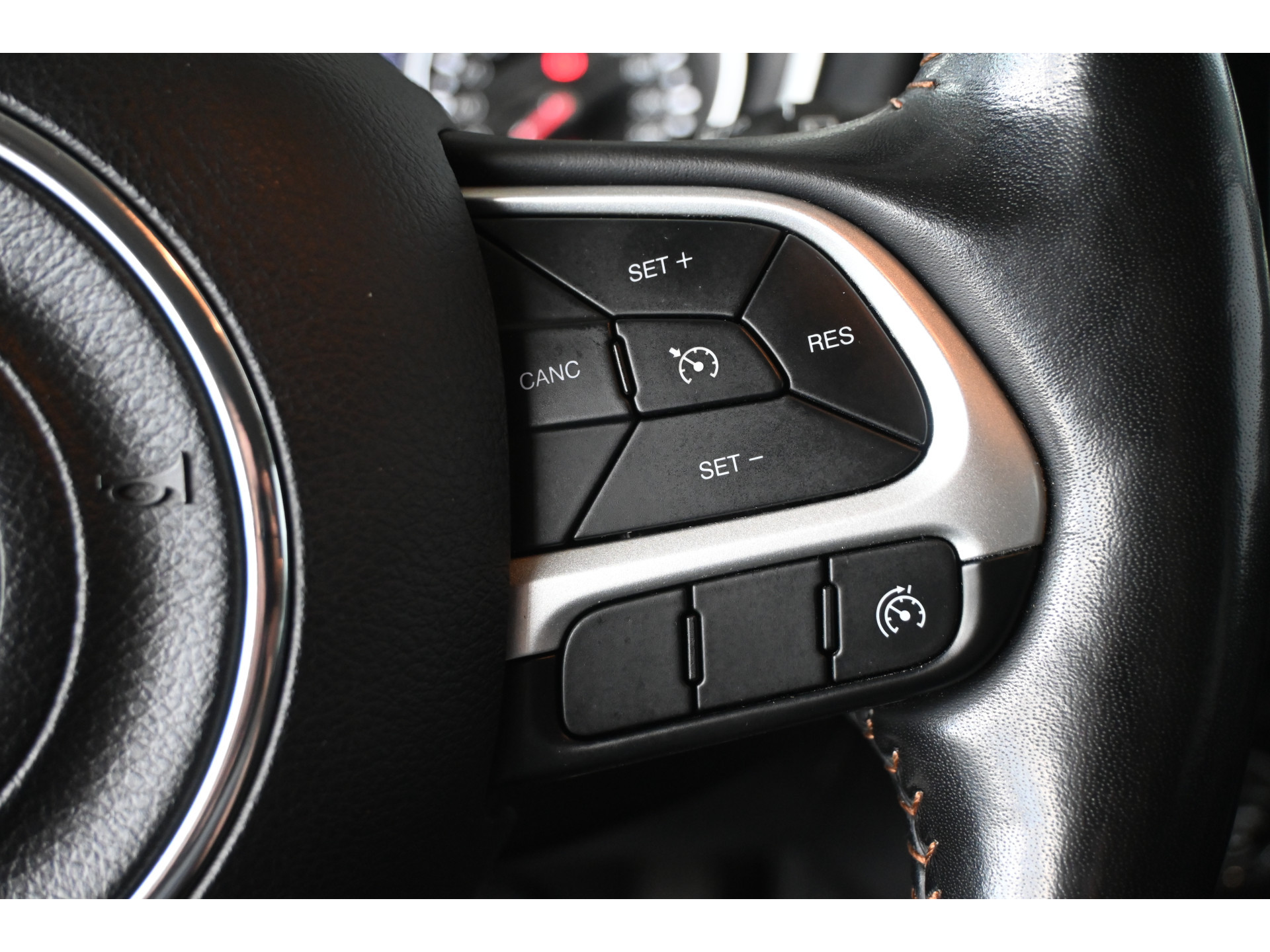 Jeep Compass 1.3T Limited Automaat Nap! Navigatie Cruise PDC Clima Xenon Stoel / Stuurverwarming 1e Eigenaar! Inruil Mogelijk!