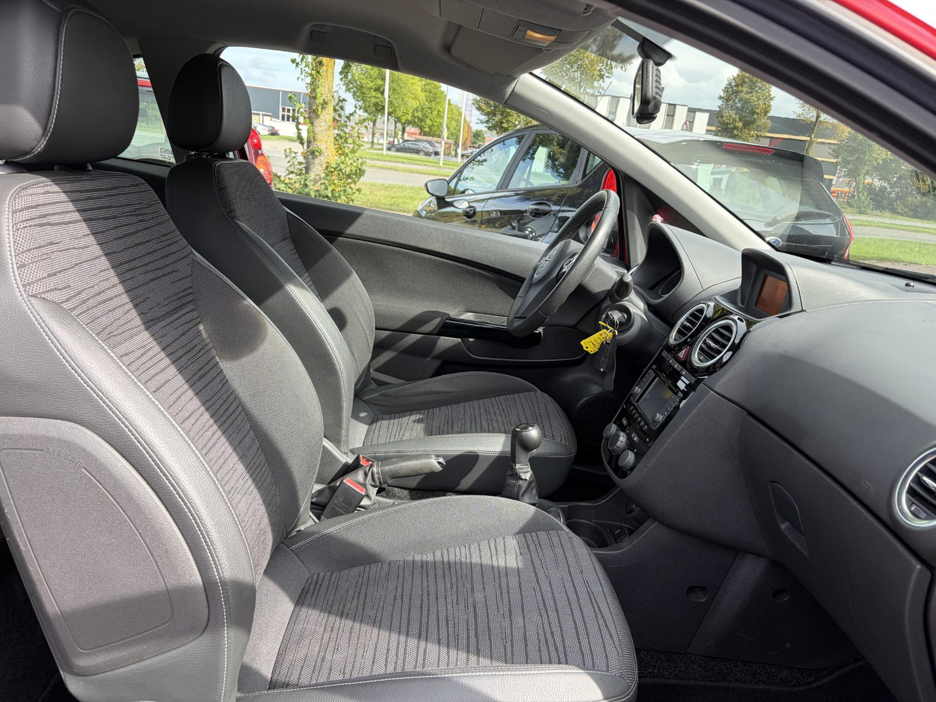 Opel Corsa 1.4-16V BlitZ ✓1e Eigenaar✓Navi✓Trekhaak✓Clima✓Cruise✓Halfleder✓Lm velgen✓Pdc✓102pk✓Zeer Zuinig✓N.A.P✓Apk tot 09-2027