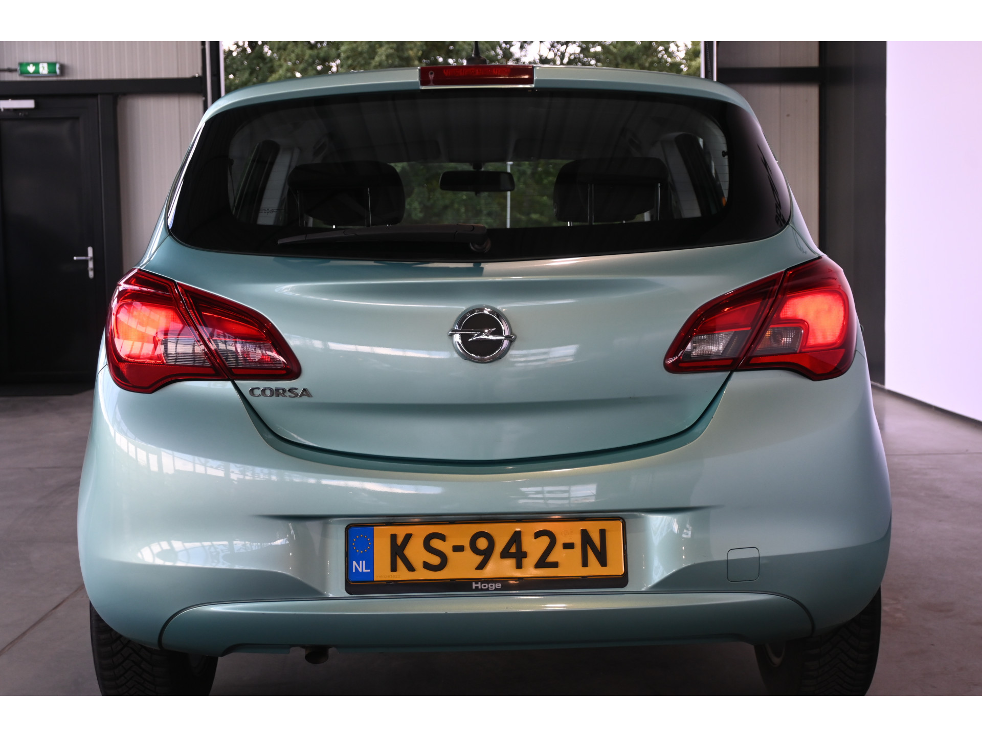 Opel Corsa 1.4 Edition Airco Cruise control Lichtmetaal Elektrisch Pakket Goed Onderhouden! Inruil Mogelijk!
