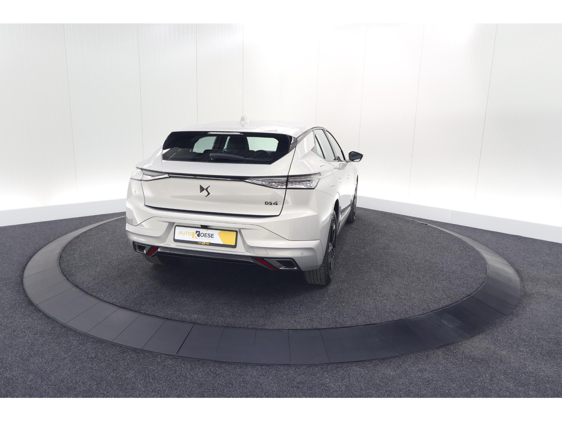 DS 4 PureTech 130 EAT8 Performance Line | Camera | Apple Carplay | Alcantara® bekleding | Parkeersensensoren