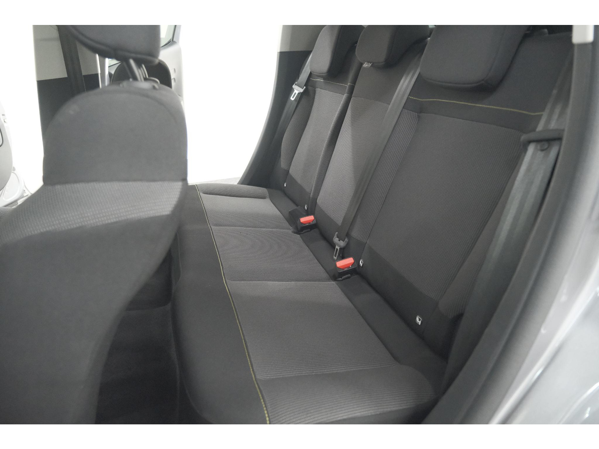 Citroen C3 PureTech 110 EAT6 Max | Parkeersensoren | Apple Carplay | 16 Inch Lichtmetalen Velgen