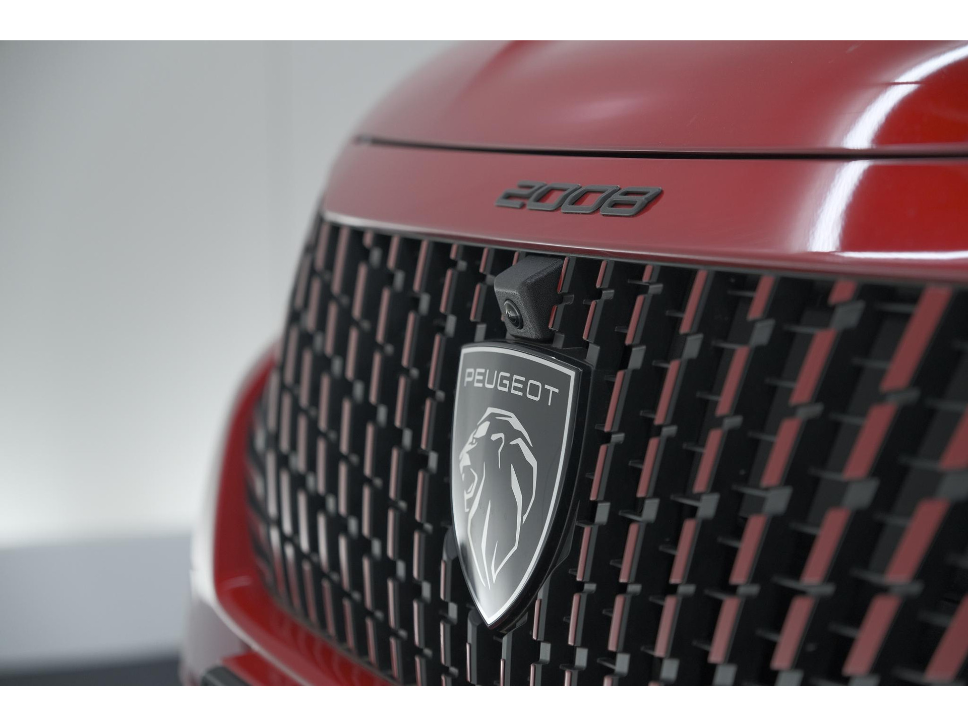 Peugeot 2008 Hybrid 145 e-DCS6 Allure | 360 Camera | Adaptieve Cruise Control | Navigatie | Dodehoekdetectie