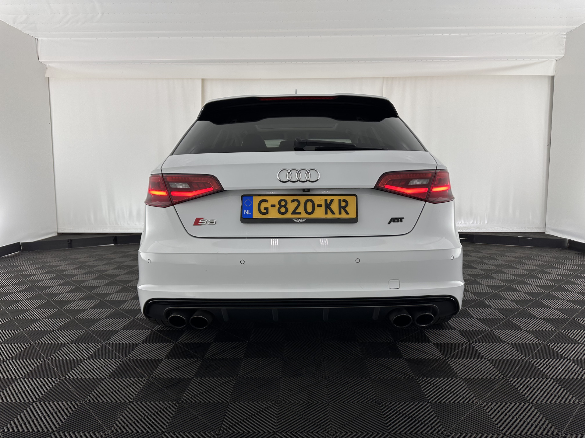 Audi S3 Sportback 2.0 TFSI Quattro Pro Line Plus Aut. *PANO | LEATHER | HEATED-SPORTSEATS | ADAPTIVE-CRUISE | FULL-LED | KEYLESS | CAMERA | NAVI-FULLMAP | PRIVACYGLASS | SHIFTPADDLES | ECC | PDC | 18''ALU*