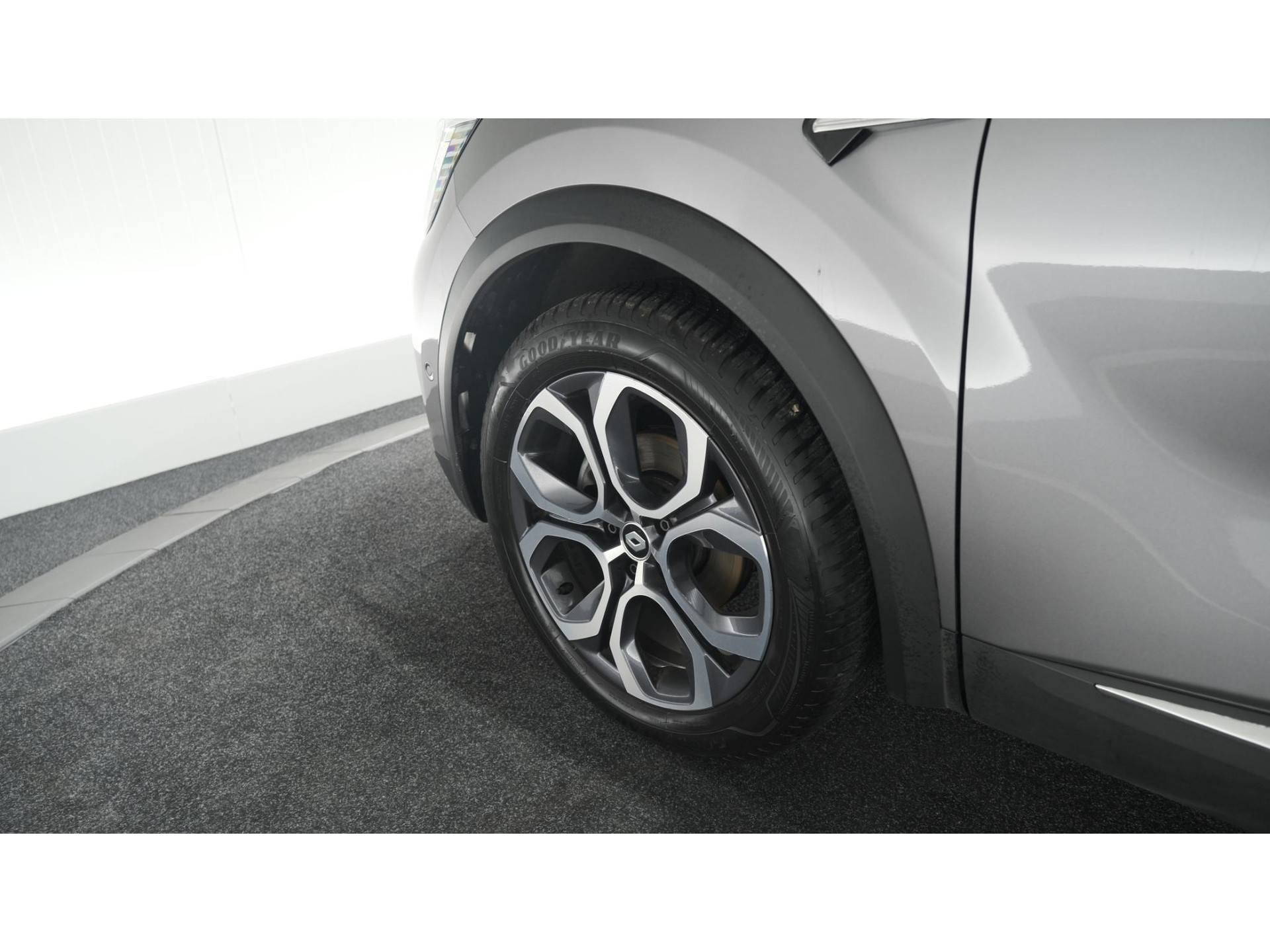 Renault Captur Mild Hybrid 140 EDC Techno | 360 Camera | 9.3 Inch Grootscherm | Stoelverwarming | Apple Carplay | 18 Inch Lichtmetalen Velgen