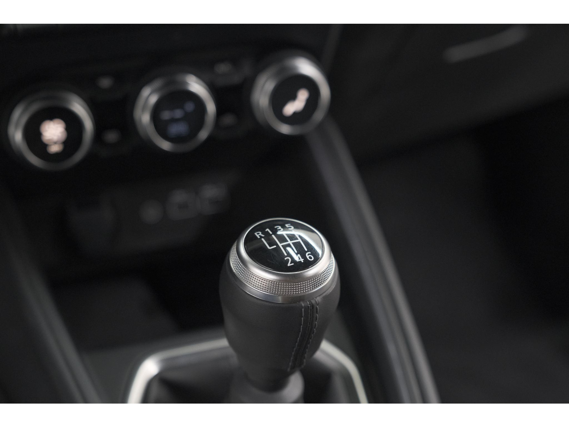 Renault Clio TCe 90 GPF techno | 360 Camera | Adaptieve Cruise Control | 9.3 Inch Groot Scherm