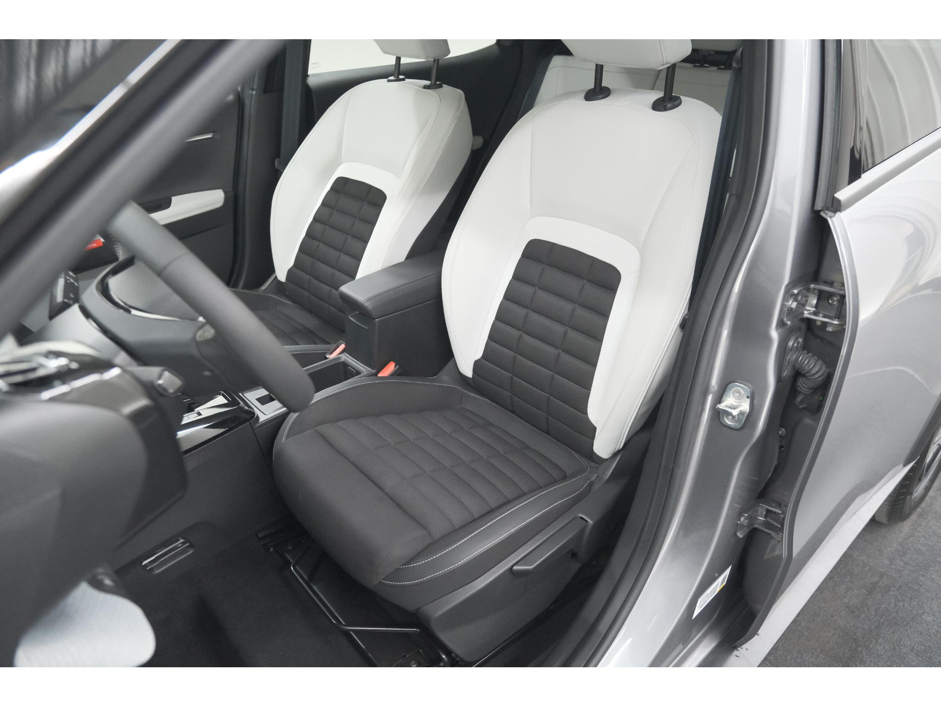 Citroen C3 Aircross 1.2 Hybrid 145pk Max | Camera | Dodehoekdetectie | Navigatie