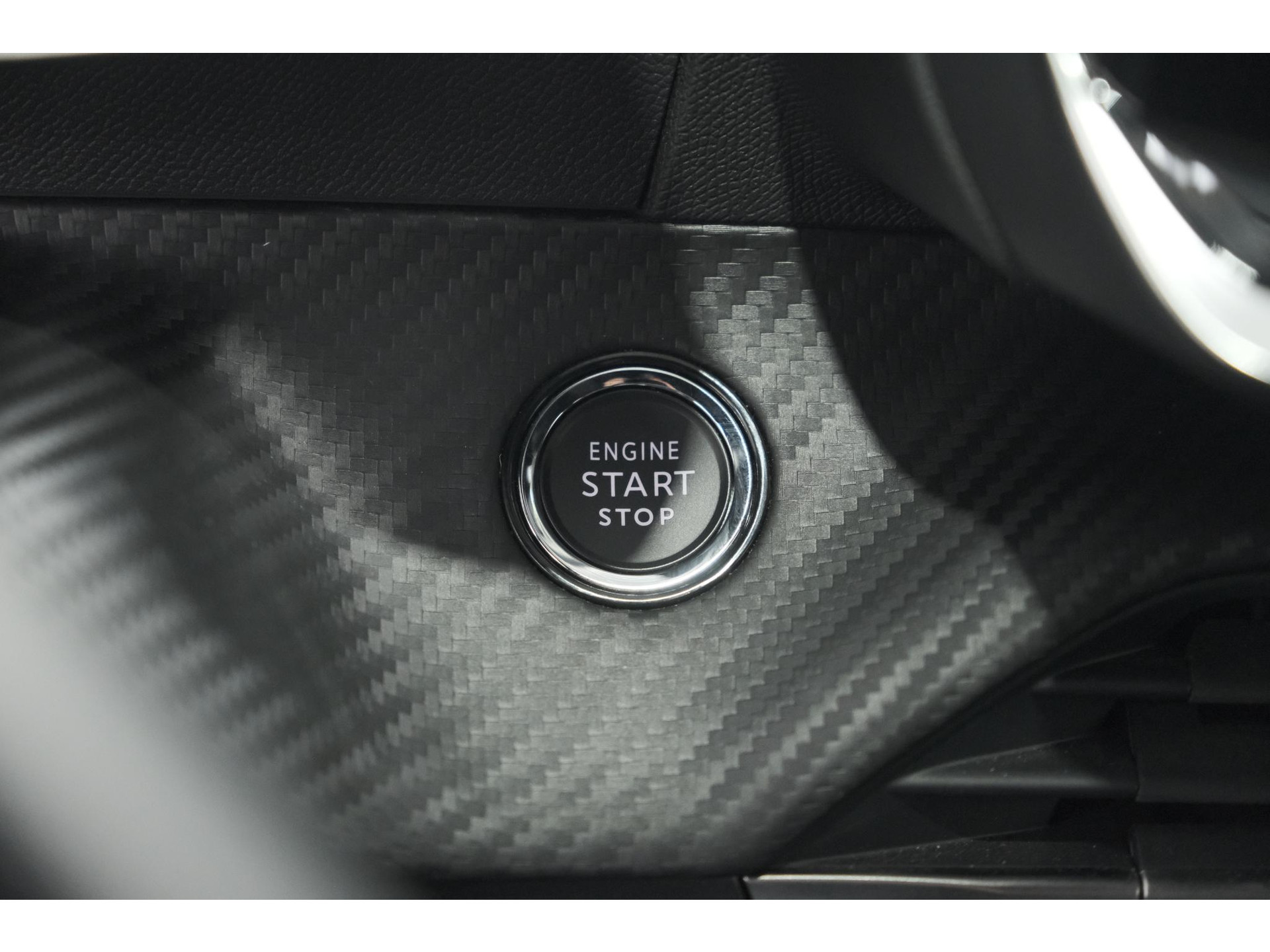 Peugeot 208 PureTech 100 GT | Camera | Adaptieve Cruise Control | Navigatie | Apple Carplay