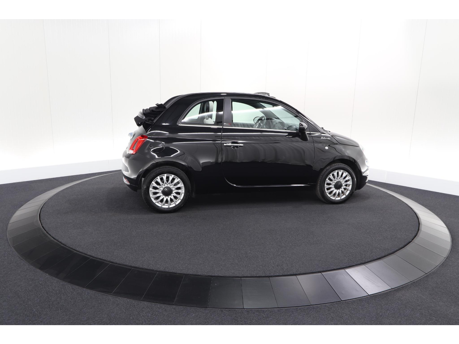 Fiat 500 C 1.0 Hybrid Dolcevita | Elektrisch Vouwdak | Apple Carplay | Parkeersensoren | Climate Control