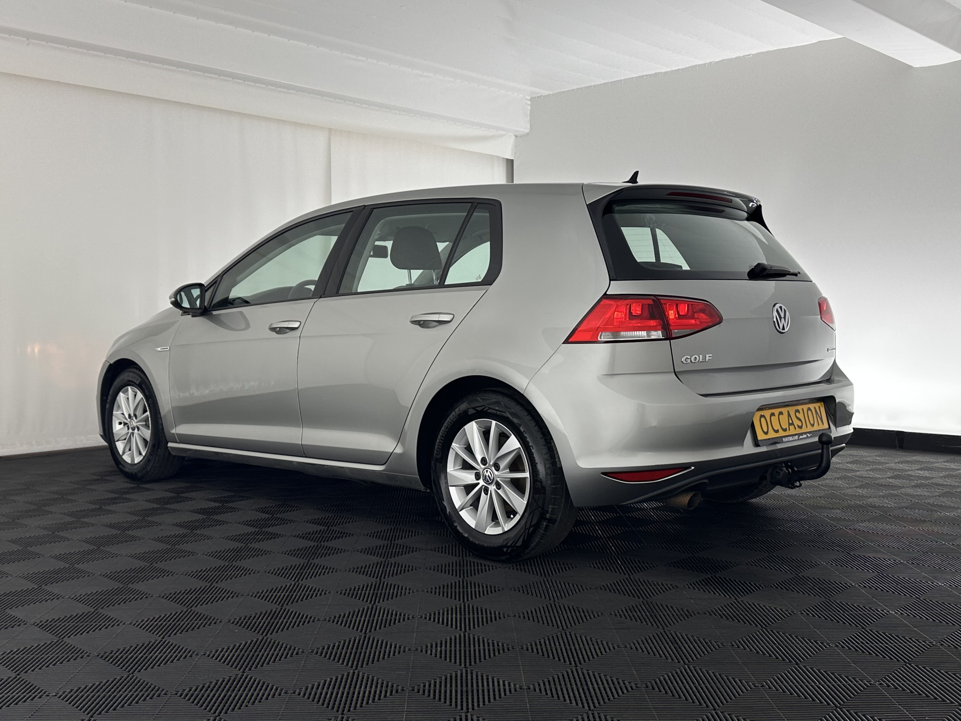 Volkswagen Golf 1.6 TDI Trendline Bluemotion (INCL.BTW) *NAVI-FULLMAP | AIRCO | CRUISE | COMFORT-SEATS | 15''ALU | TOWBAR*