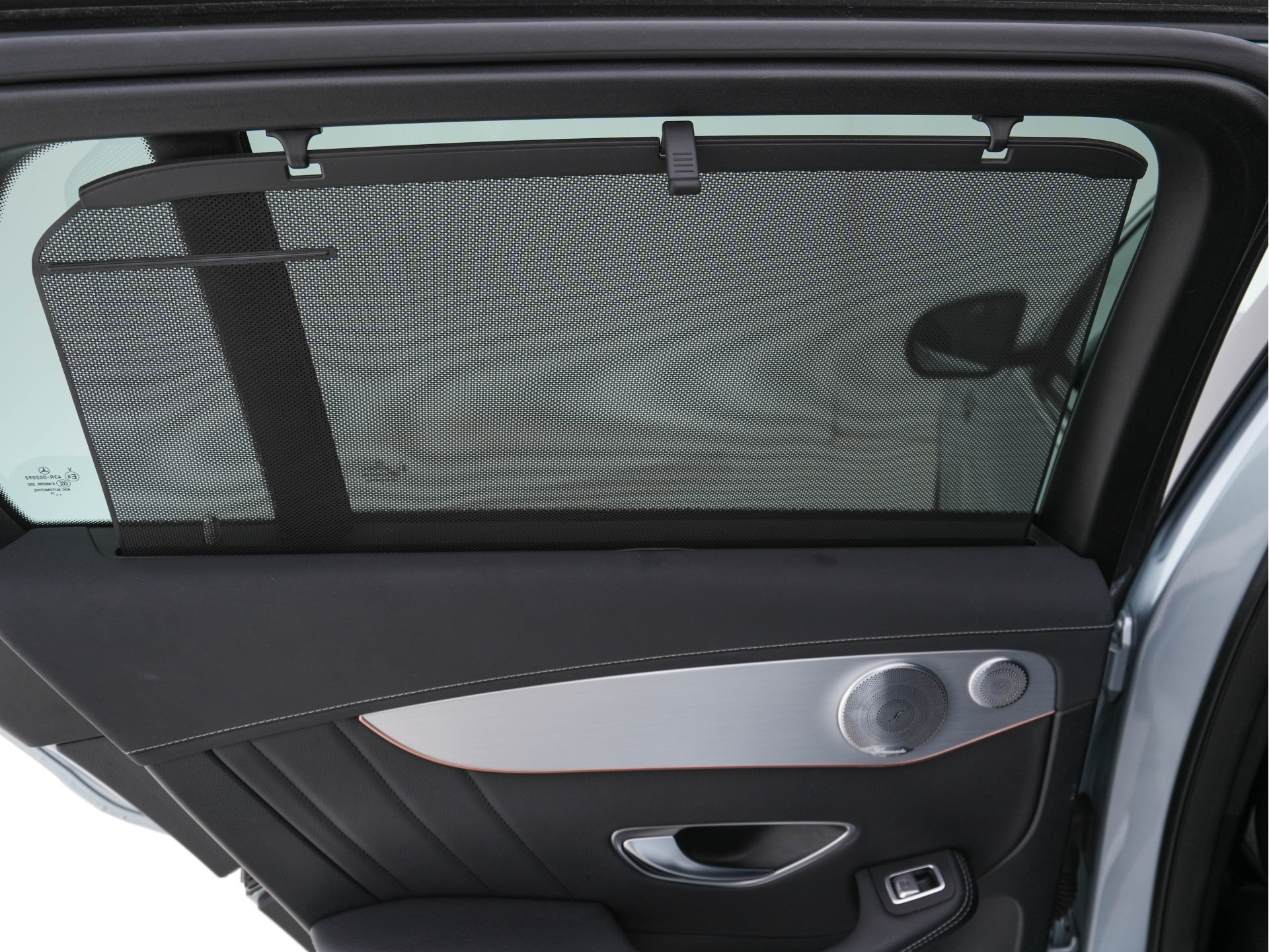 Mercedes-Benz EQC 400 4MATIC AMG-Pack Premium Plus 80 kWh (3-Fase) {SOH-94%} (INCL-BTW) *PANO | WIDESCREEN | HEAD-UP | DISTRONIC | MULTI-BEAM | BURMESTER-AUDIO | MEMORY-PACK | TOP-VIEW | KEYLESS | LEATHER | SPORT-SEATS | DAB+ | AMBIENT-LIGHT | 20''