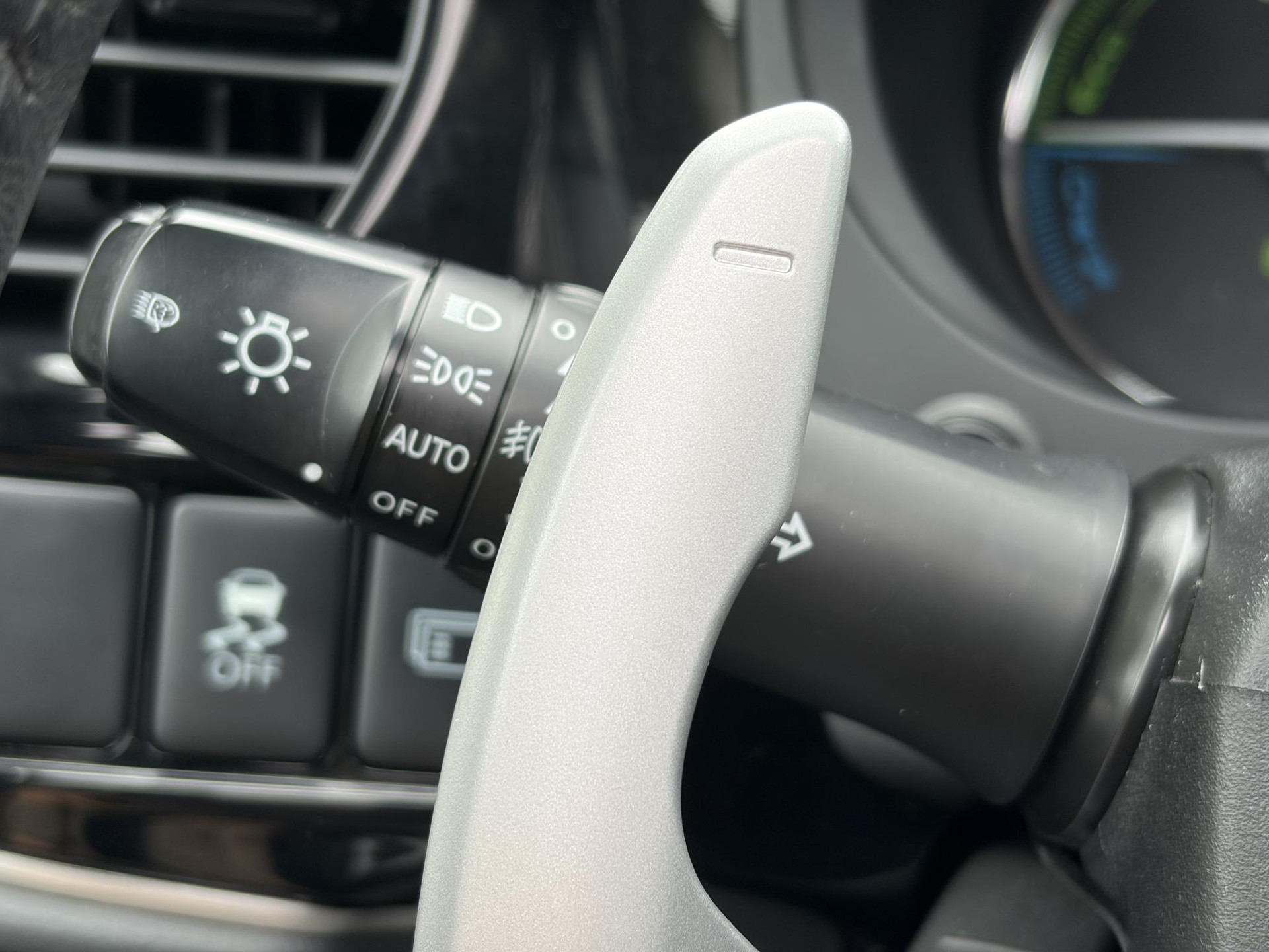 Mitsubishi Outlander 2.0 PHEV Executive Edition Trekhaak,Schuifdak,Leder,Stoelverw-Koeling,Camera,Navi,Keyless,Clima,Cruise,Lm velgen,Pdc,V+A,Rijstrooksensor,Extra velgen,N.A.P,Nieuwe Apk bij Aflevering