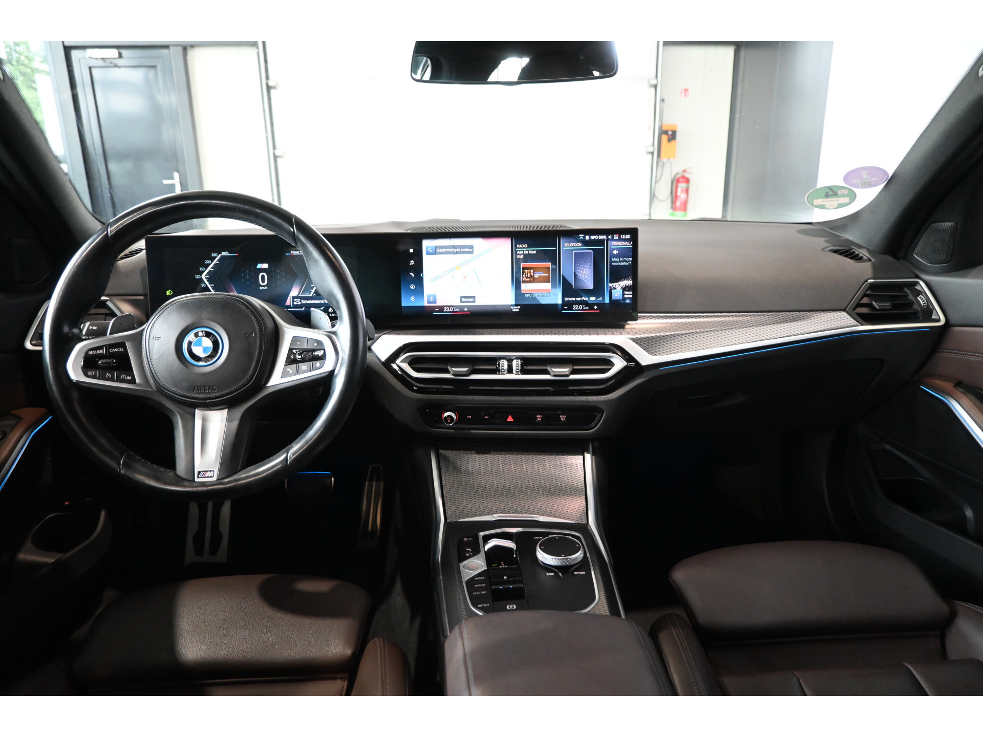 BMW 3-serie Touring 320e M-Sport Clima Cruise CarPlay LED Leder Navigatie 100% Onderhouden! Inruil Mogelijk!