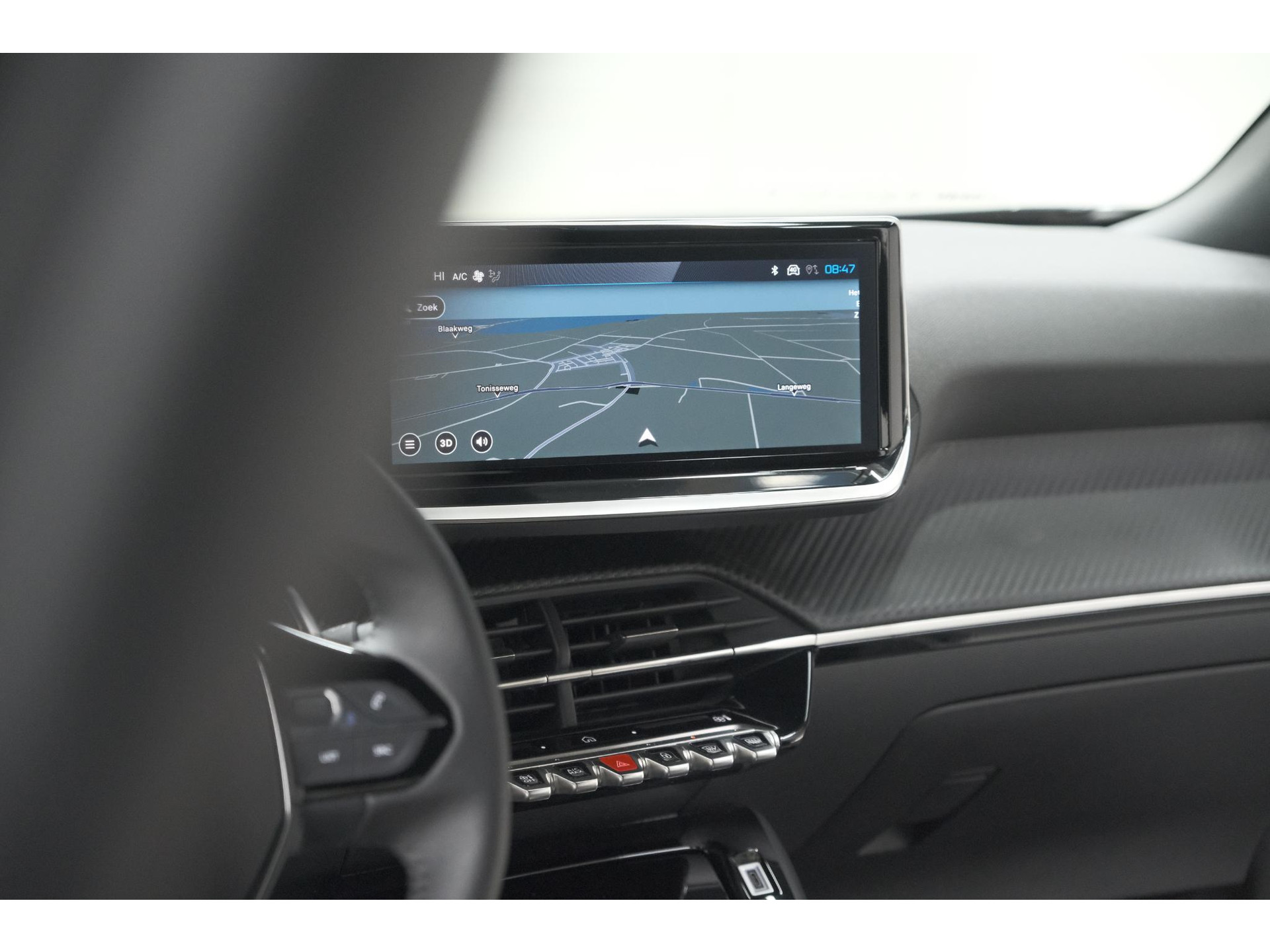 Peugeot 2008 Hybrid 136 e-DCS6 Allure | 360 Camera | Adaptieve Cruise Control | Dodehoekdetectie | Apple Carplay