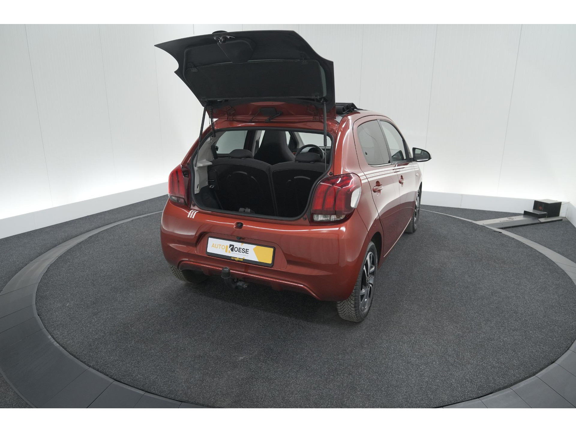 Peugeot 108 1.0 e-VTi Allure TOP! | Elektrisch Vouwdak | Trekhaak | Camera | Apple Carplay