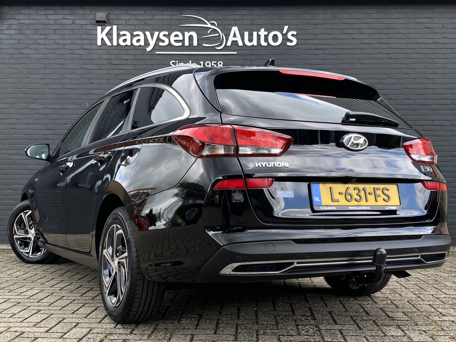Hyundai i30 Wagon 1.5 T-GDi  MHEV 160 pk Comfort Smart AUT. | navigatie | stoel-/stuurverw. | camera | trekhaak | parkeersensoren