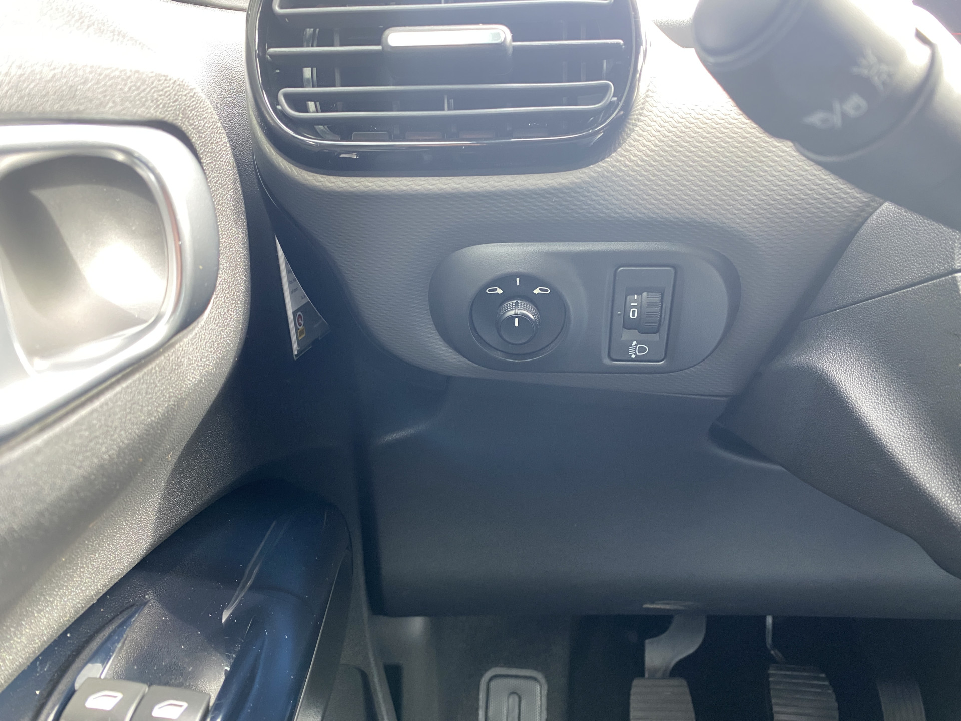 Citroën C4 Cactus 1.2 PureTech Business | navigatie | trekhaak | cruise control | parkeersensoren | apple carplay/android auto