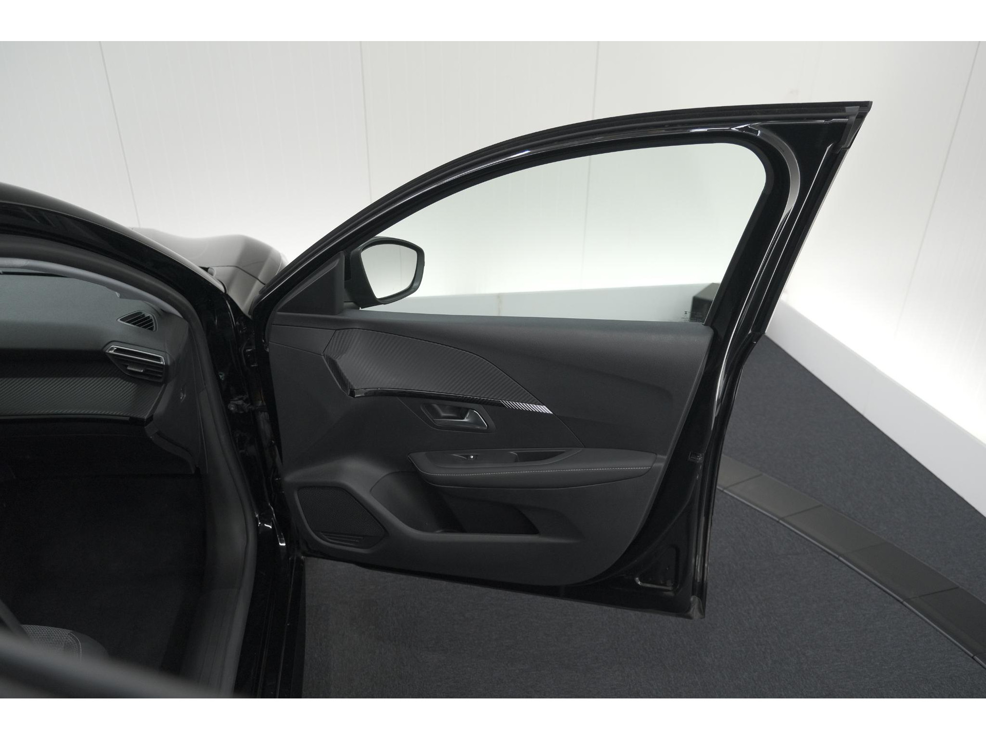 Peugeot 208 PureTech 100 Allure | Apple Carplay | Parkeersensoren | Climate Control