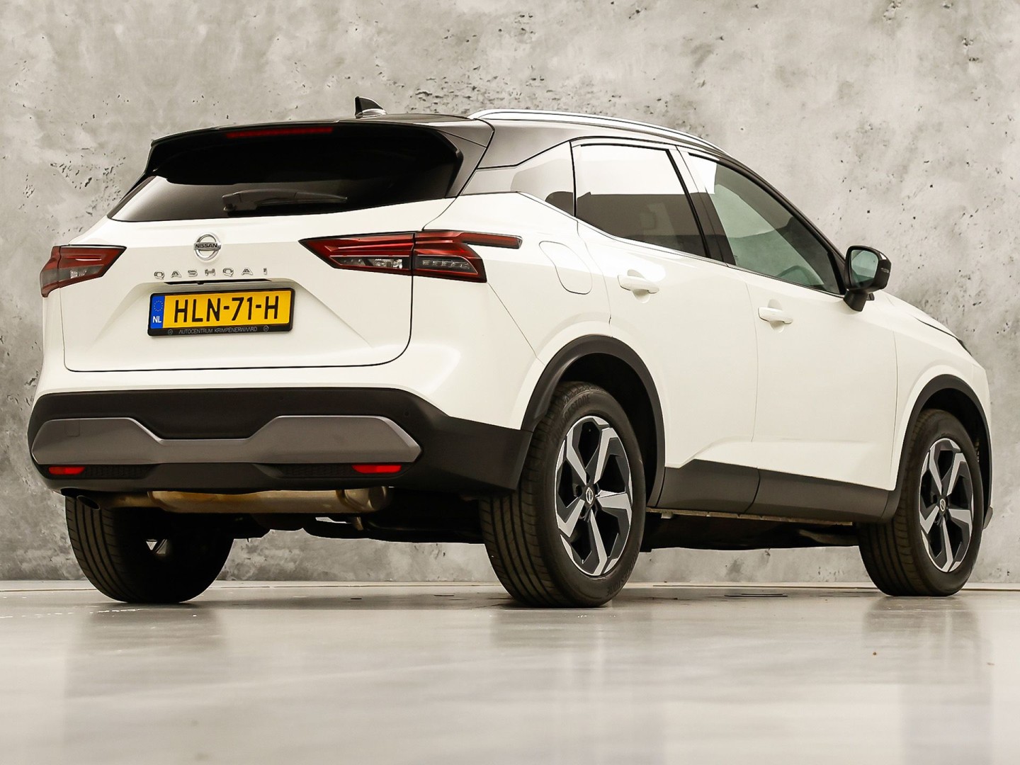 Nissan Qashqai 1.3 MHEV Xtronic Premiere Edition 158Pk Automaat (PANORAMADAK, VIRTUAL COCKPIT, APPLE CARPLAY, GROOT NAVI, 360 CAMERA, LEDER, SPORTSTOELEN, STOELVERWARMING, GETINT GLAS, ADAPTIVE CRUISE, NIEUWSTAAT)