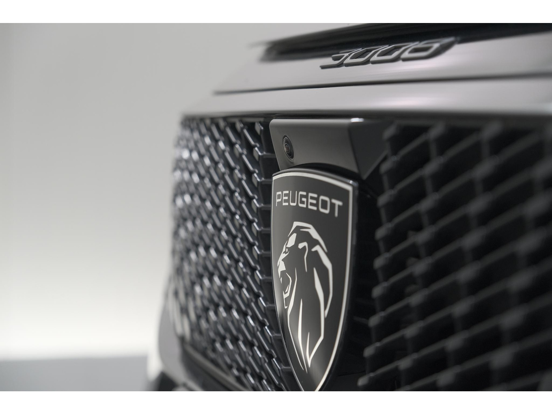 Peugeot 3008 1.2 Hybrid 136 GT | 360 Camera | Adaptieve Cruise Control | Stoelen Pakket | Elektrische Kofferklep