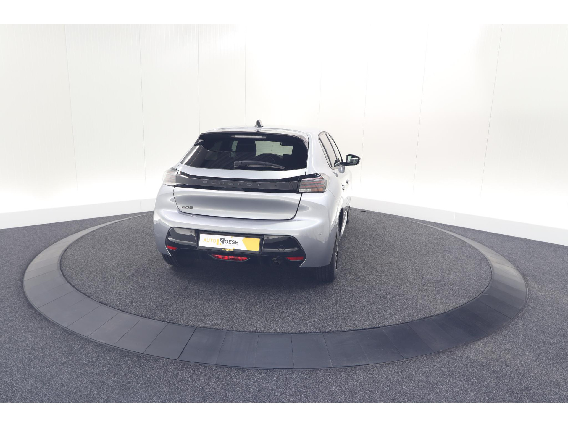 Peugeot 208 PureTech 100 Allure Pack | NIEUW MODEL | Apple CarPlay | Parkeersensoren | Climate Control