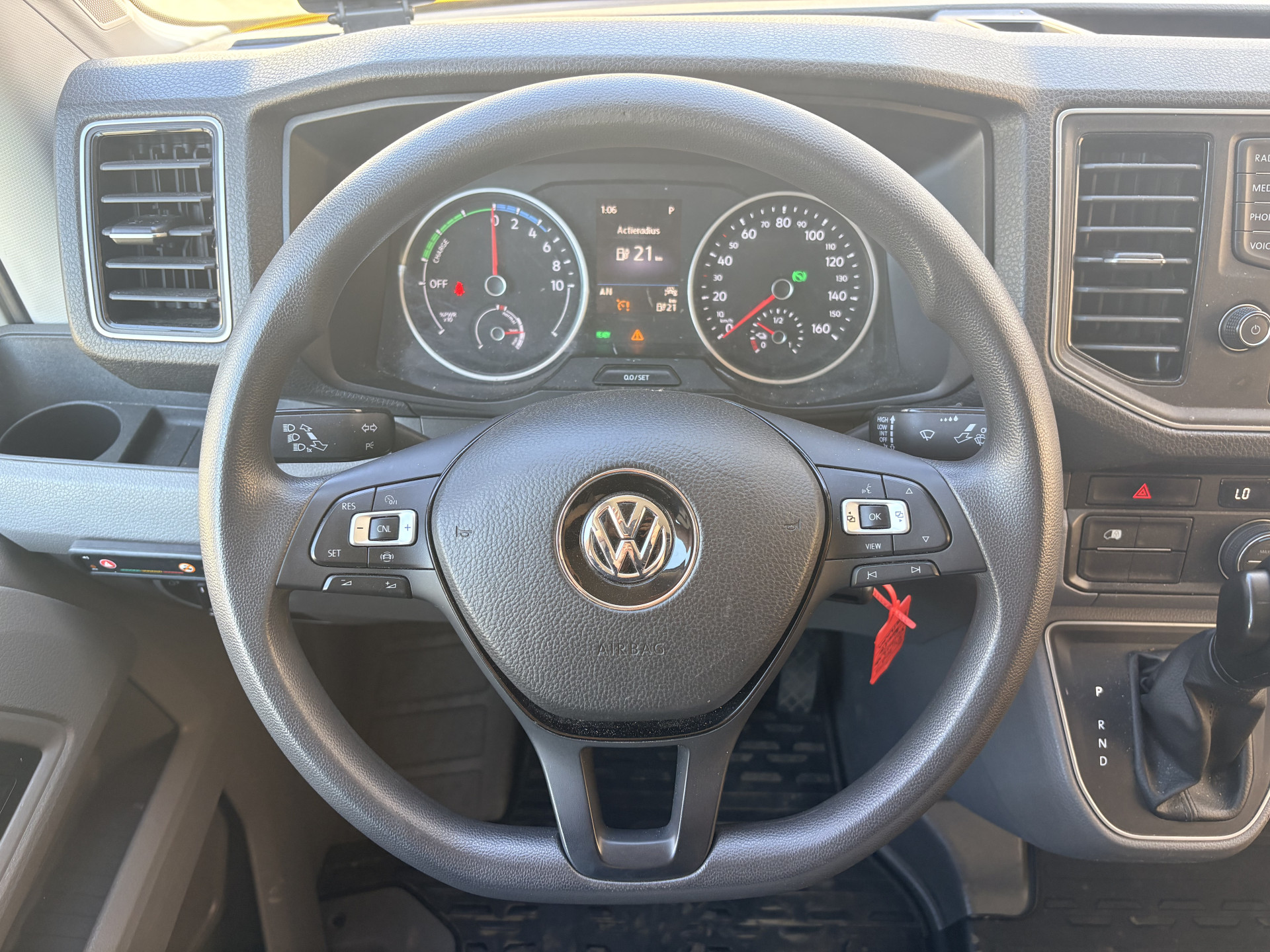 Volkswagen Crafter e-Crafter 36kWh 136PK Elektrisch Koelwagen Zanotti Nachtkoeling LED Climate Control Cruise Control Carplay Camera Parkeersensoren 360° Frigo Koeler Kühlwagen Night Cooling