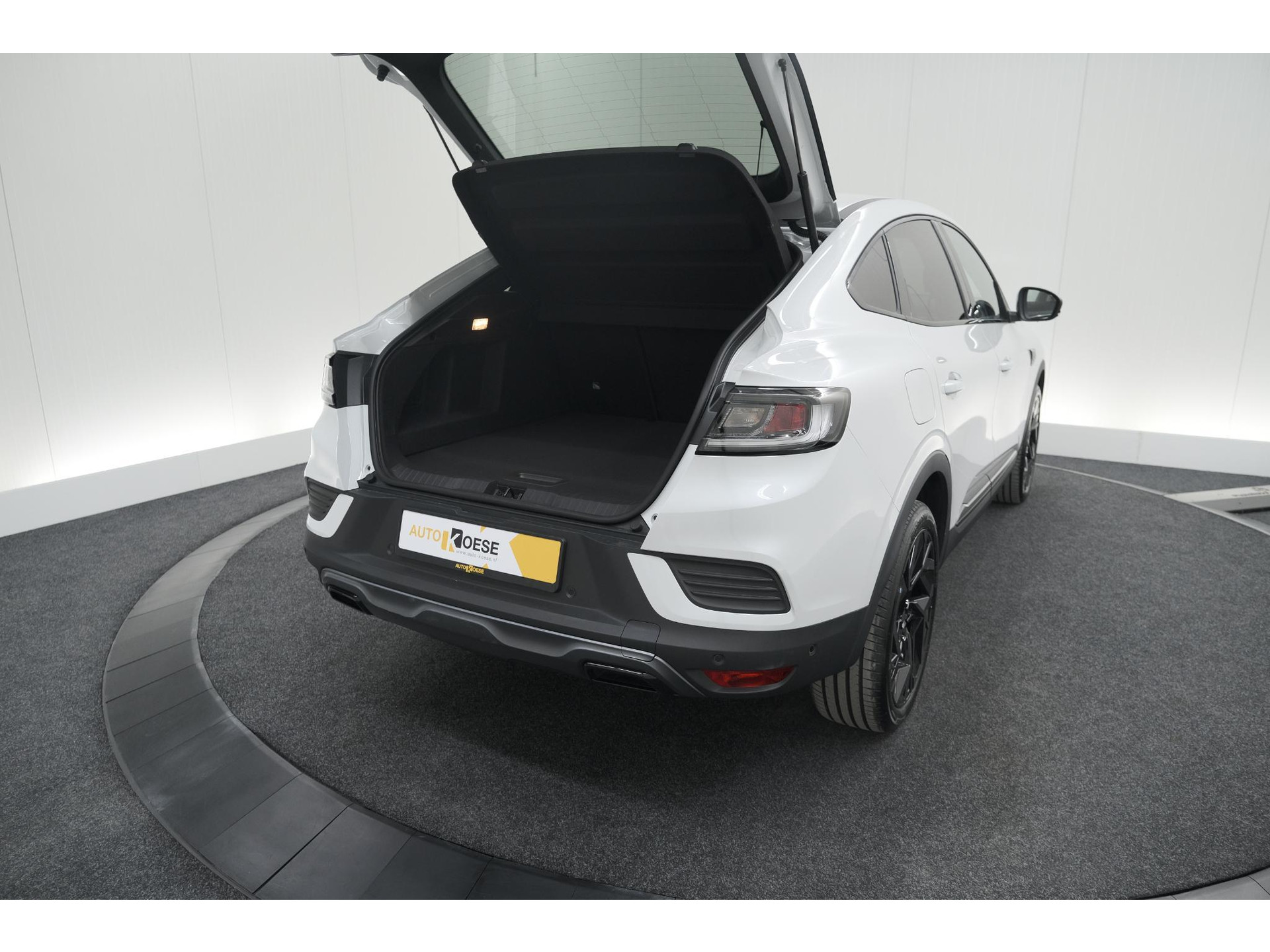 Renault Arkana 1.6 E-Tech hybrid 145 Esprit Alpine | 360 Camera | Adaptieve Cruise Control | Pack Winter | Dodehoekdetectie