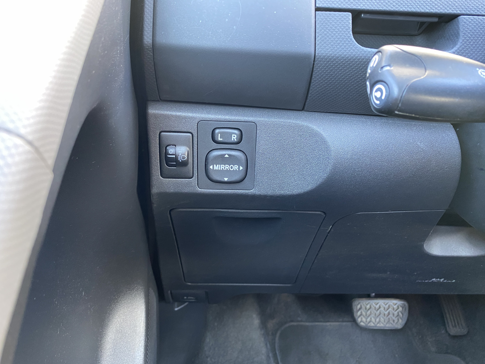Daihatsu Charade 1.3 City AUT. | dealer onderhouden | airco | trekhaak | parkeersensoren | schuifbank | elektrisch pakket