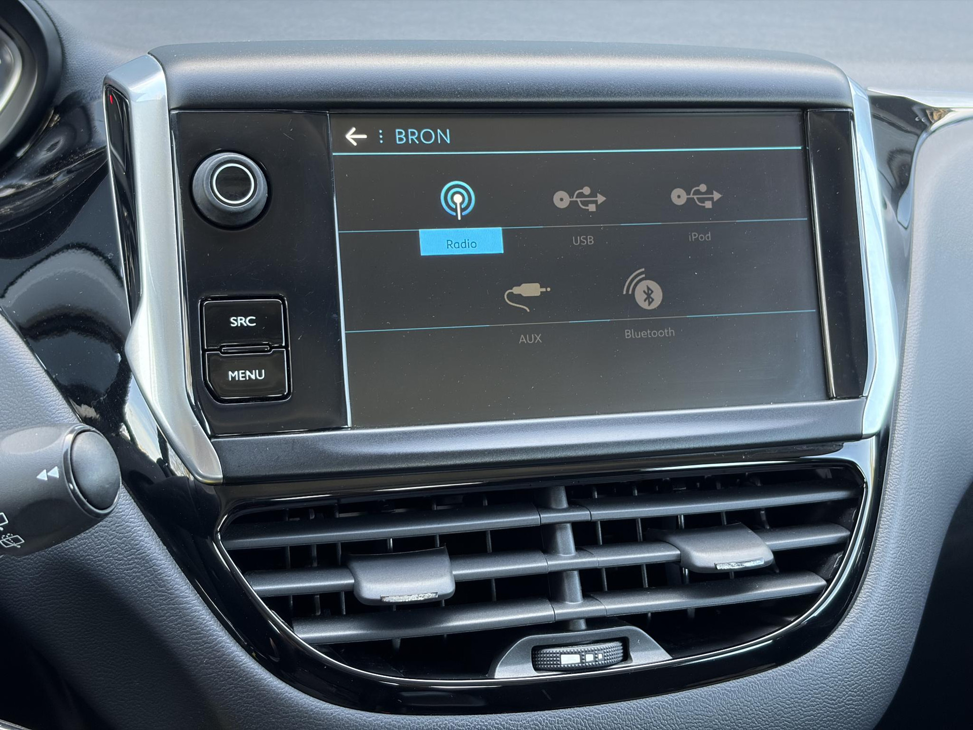 Peugeot 208 1.2 PureTech Active 2e Eigenaar,Navi,Dealer Onderhouden,Airco,Cruise,Carplay,5 Deurs,Net beurt gehad,N.A.P,Apk tot 04-2027