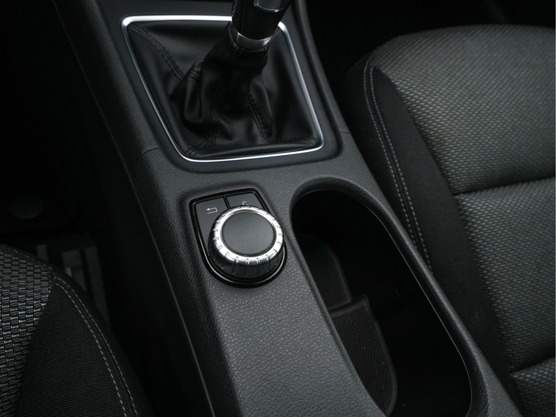 Mercedes-Benz GLA-klasse 200 CDI Ambition NAVI -FULLMAP | AIRCO | PDC | CRUISE | COMFORT-SEATS | 17"ALU*